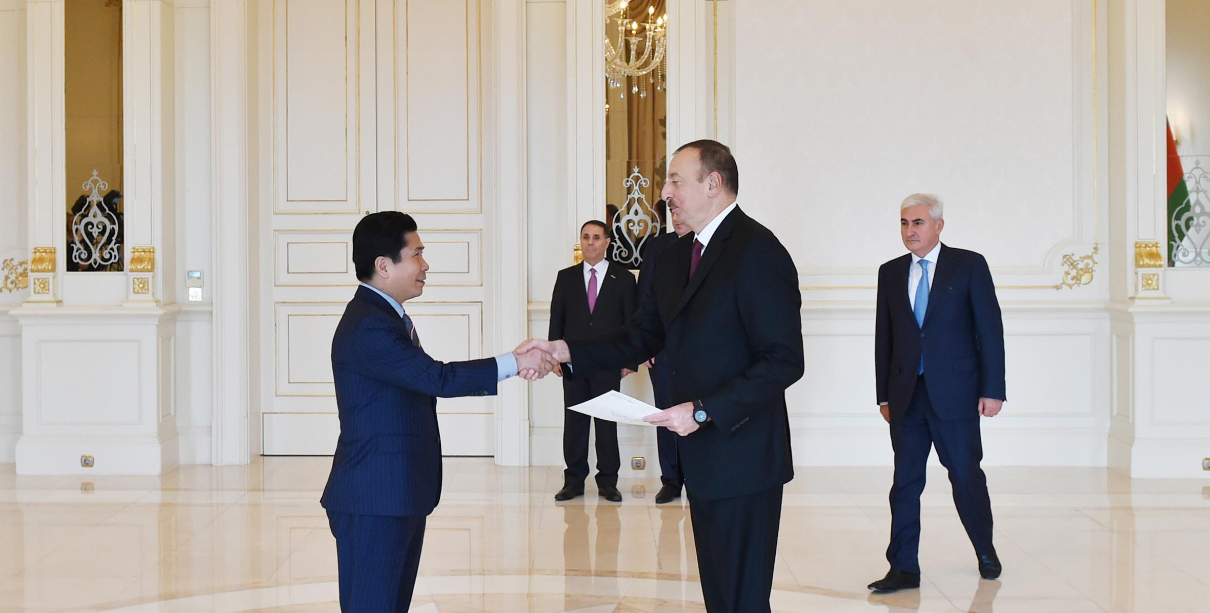 Ilham Aliyev received the credentials of the incoming Korean Ambassador
