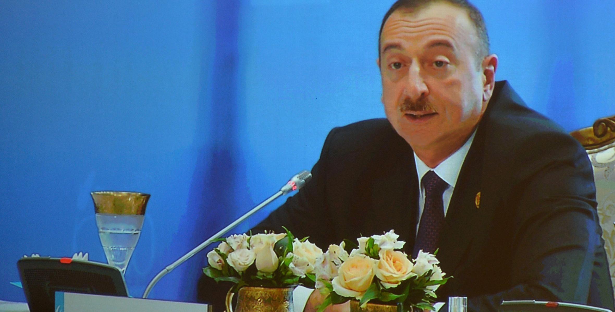 Ilham Aliyev addressed a working lunch as part of the G20 Antalya Summit