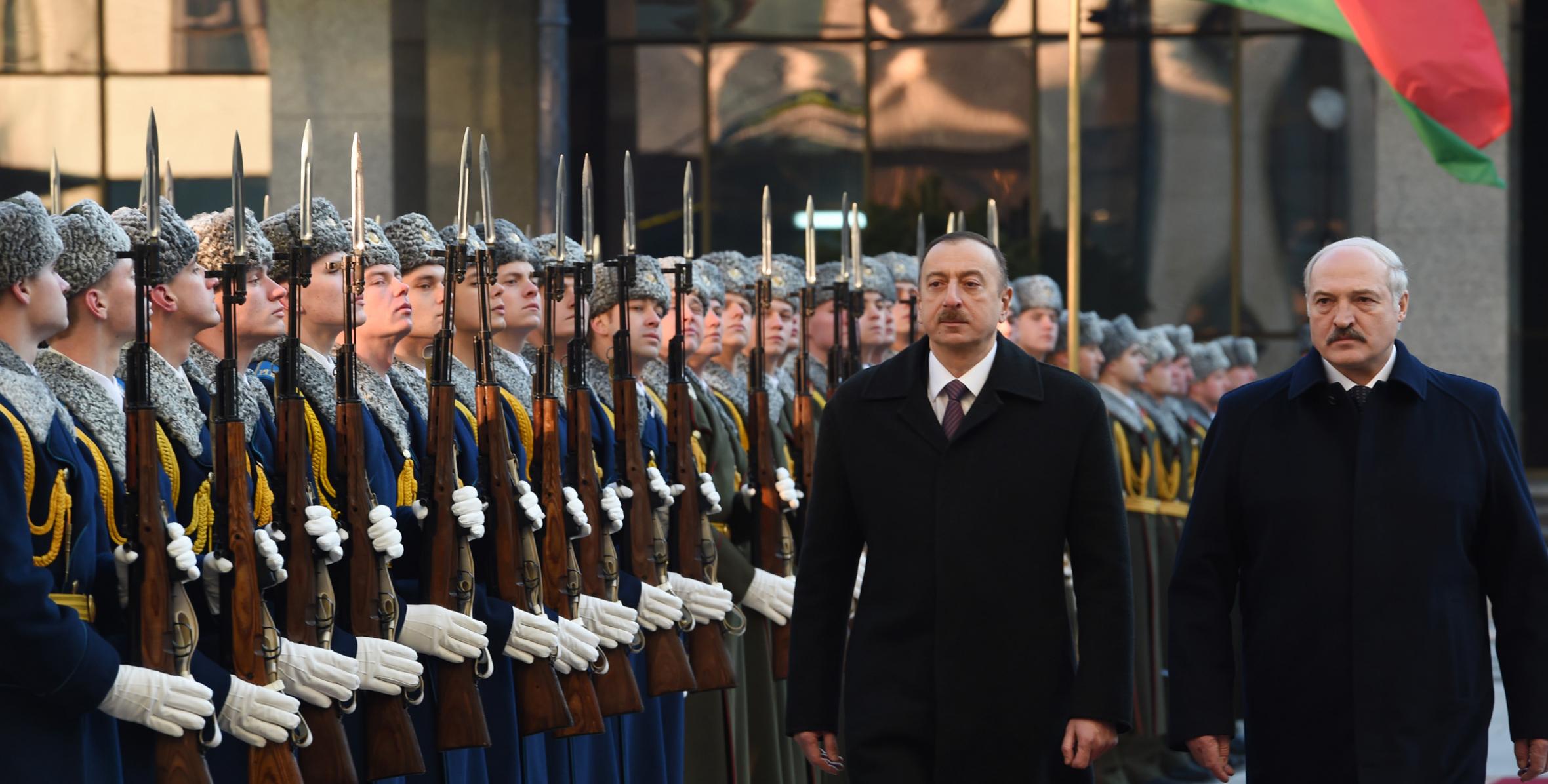 İlham Əliyevin Belarusda rəsmi qarşılanma mərasimi olub