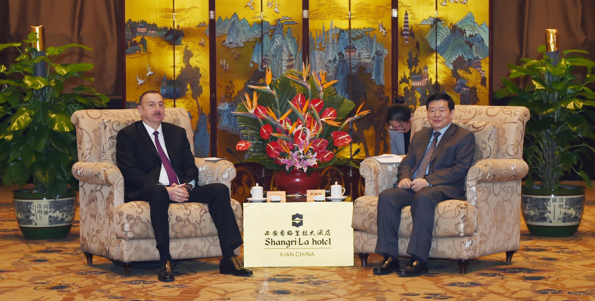Ильхам Алиев встретился с губернатором провинции Шэньси Лоу Циньцзянем