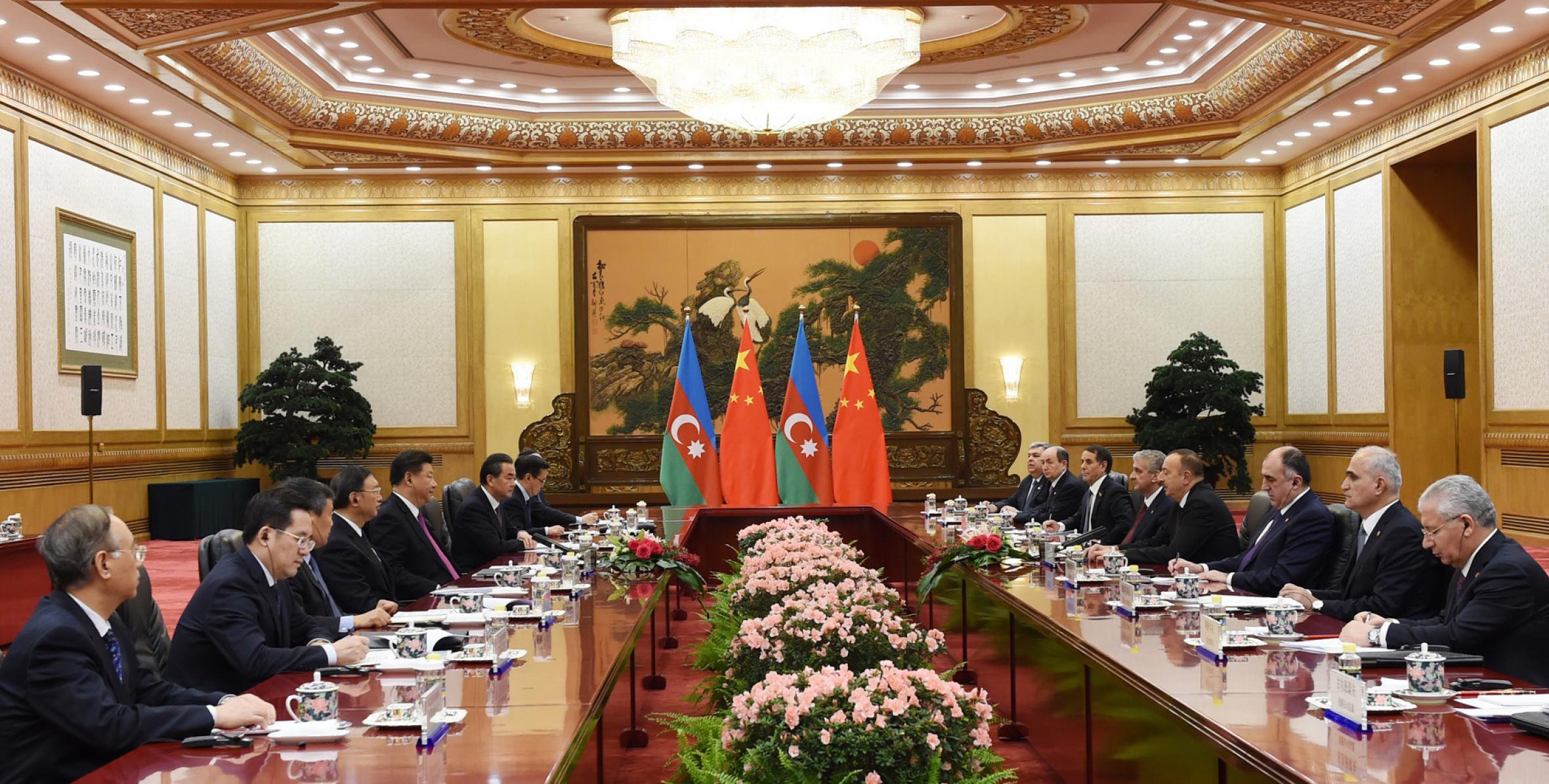 Состоялась встреча Ильхама Алиева с Председателем Китайской Народной Республики Си Цзиньпином в расширенном составе