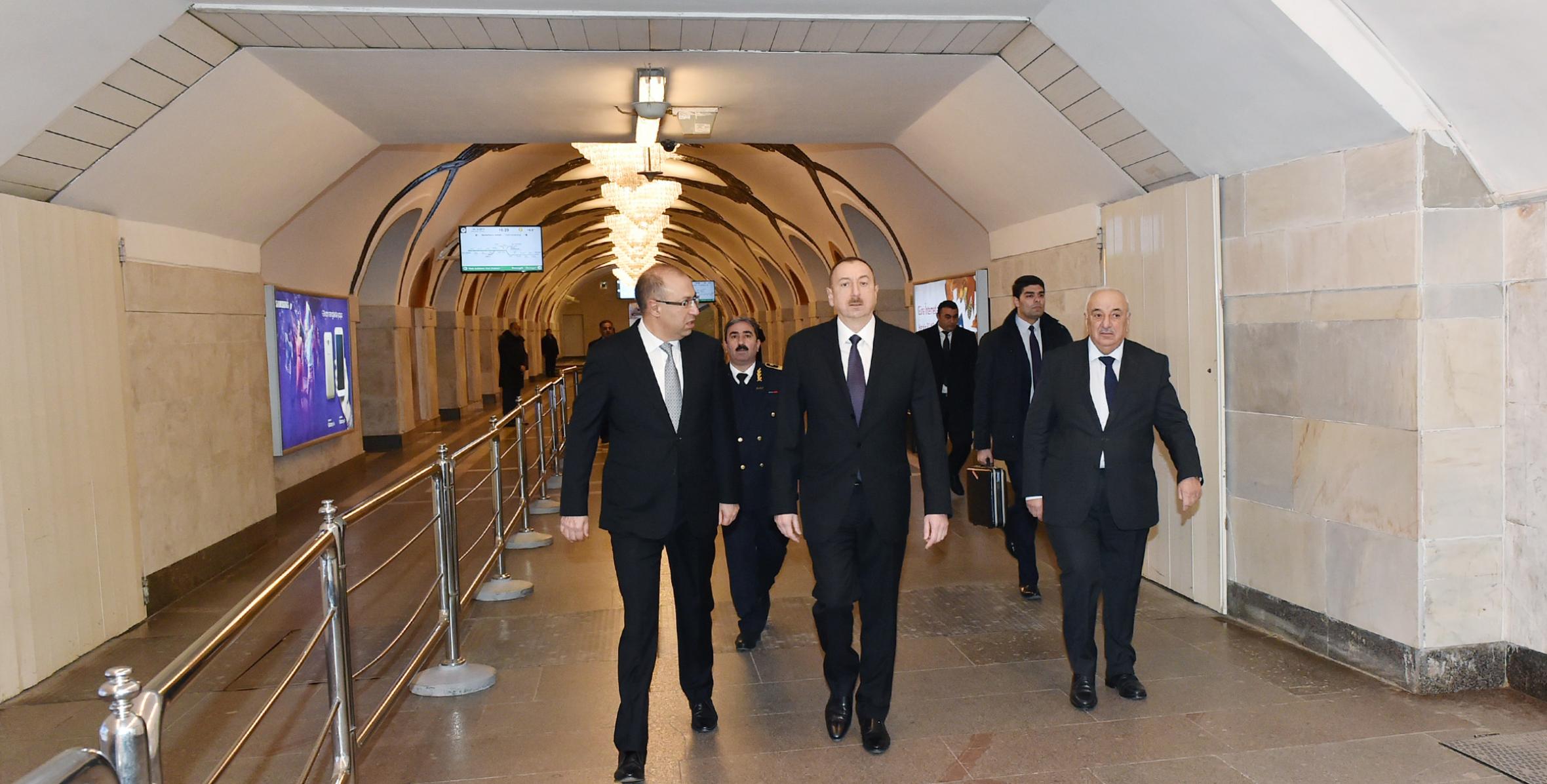 Ильхам Алиев принял участие в открытии недавно построенного второго выхода станции «Элмляр академиясы» ЗАО «Бакы метрополитени»