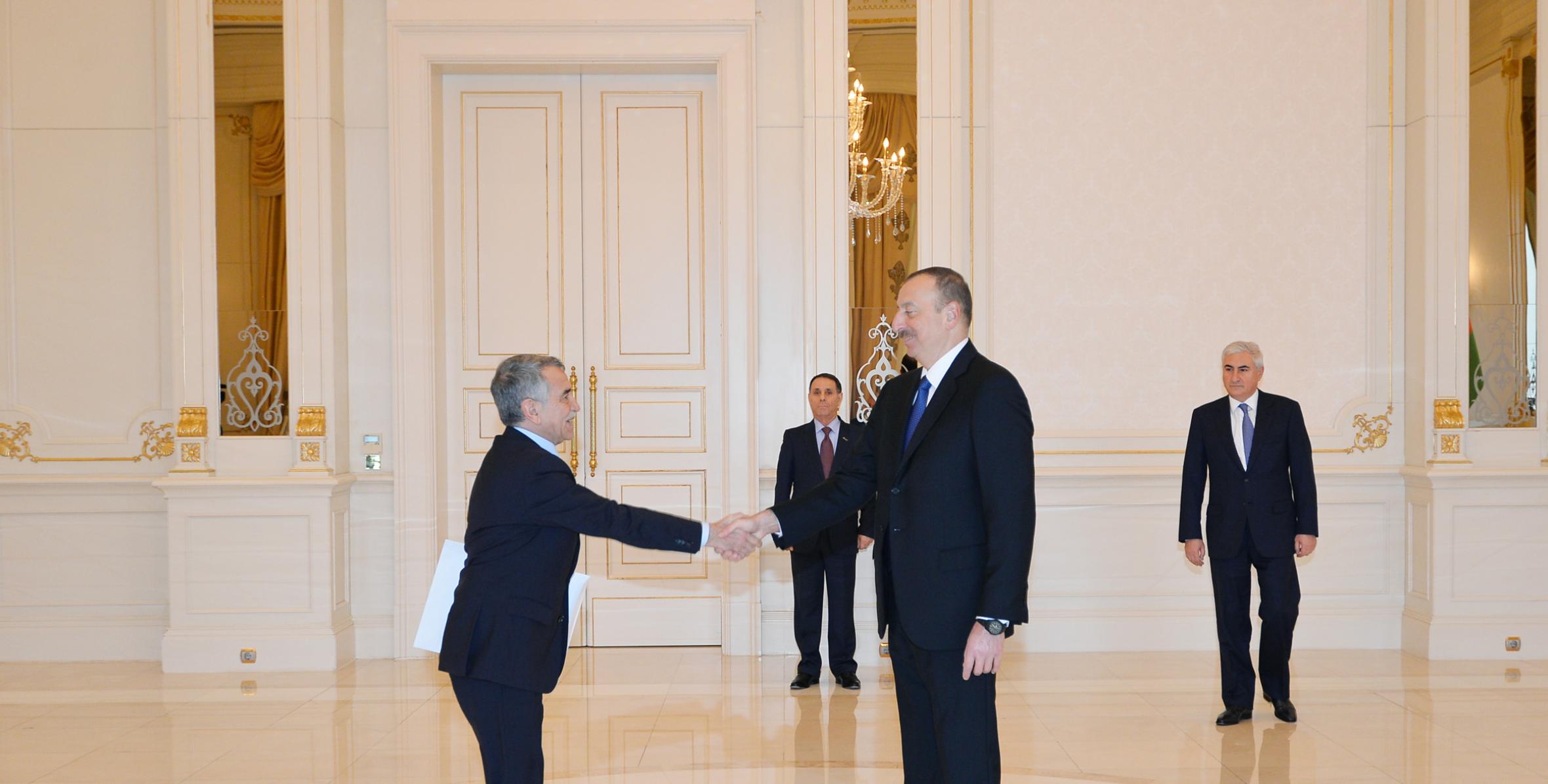 Ilham Aliyev received the credentials of the newly appointed Algerian Ambassador