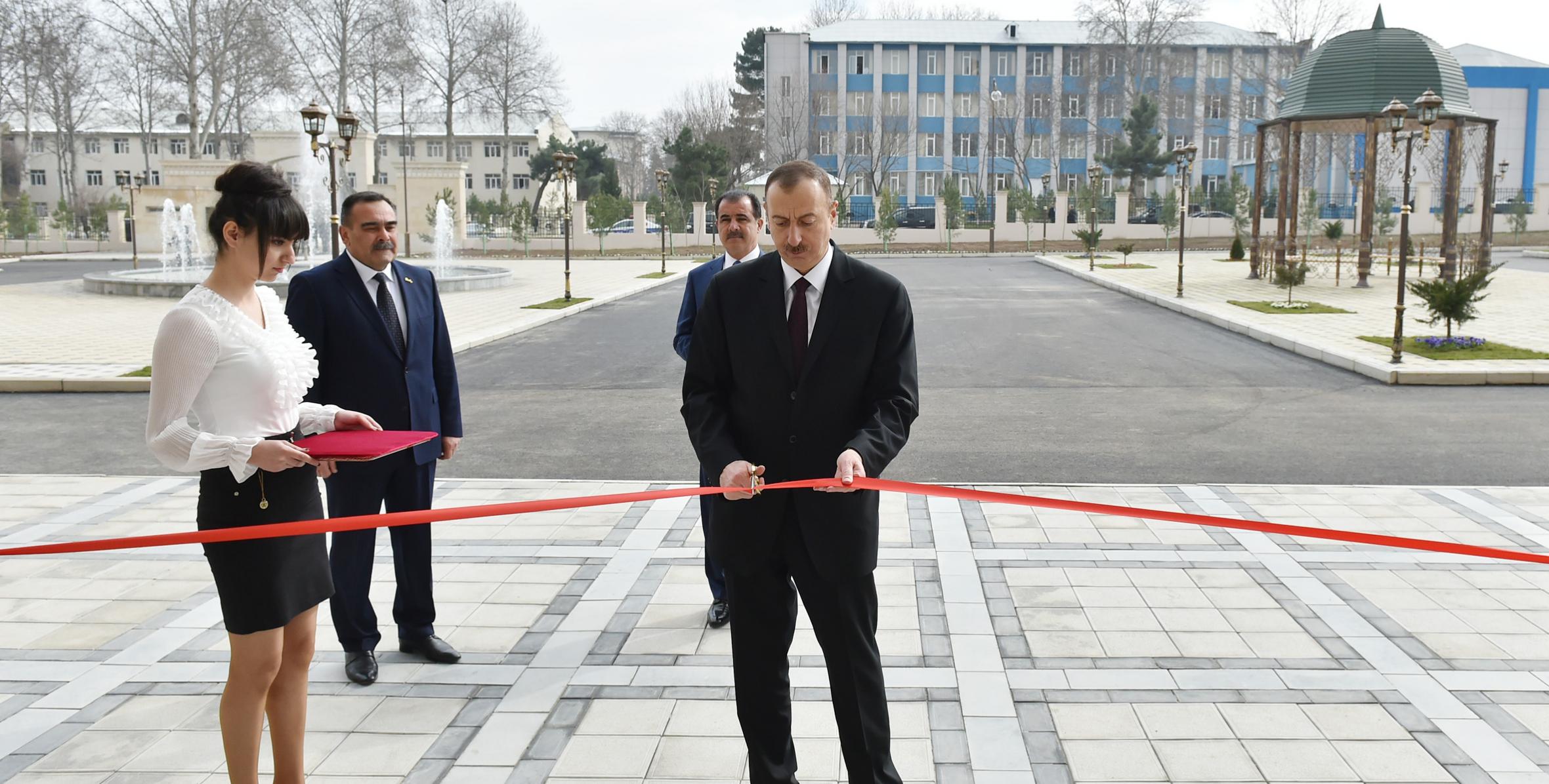 Ильхам Алиев принял участие в открытии студенческого общежития Азербайджанского государственного аграрного университета в Гяндже