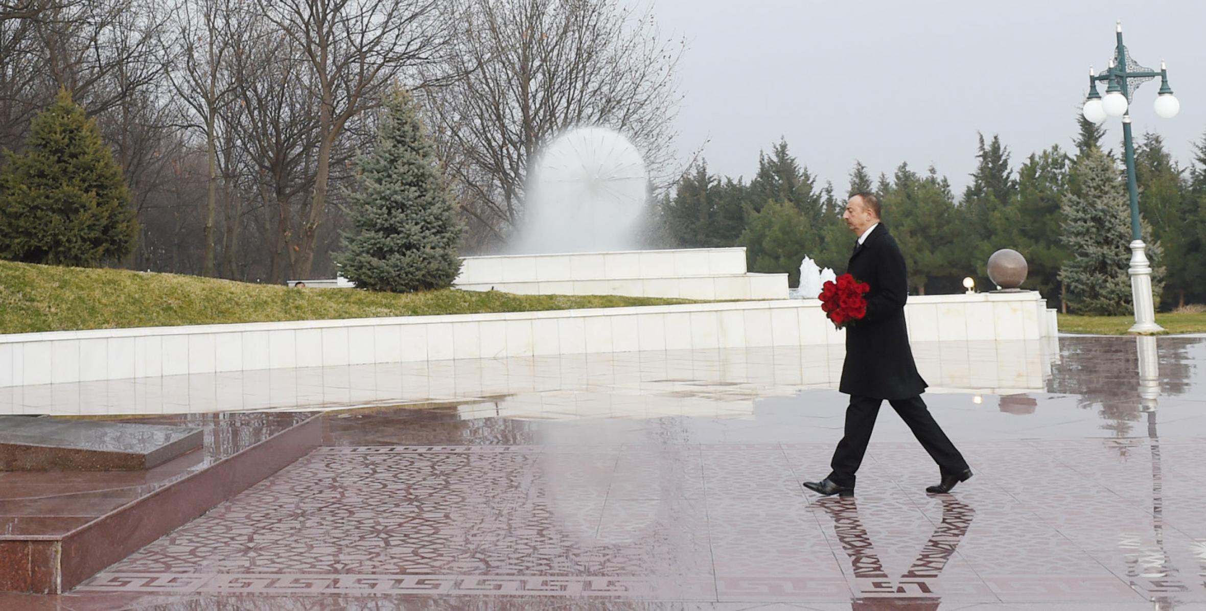 Ilham Aliyev visited statue of national leader Heydar Aliyev in Tovuz