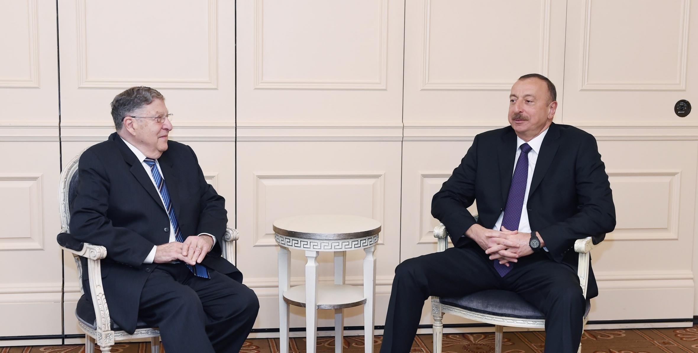 Ilham Aliyev met with the former Governor of the US State of New Hampshire