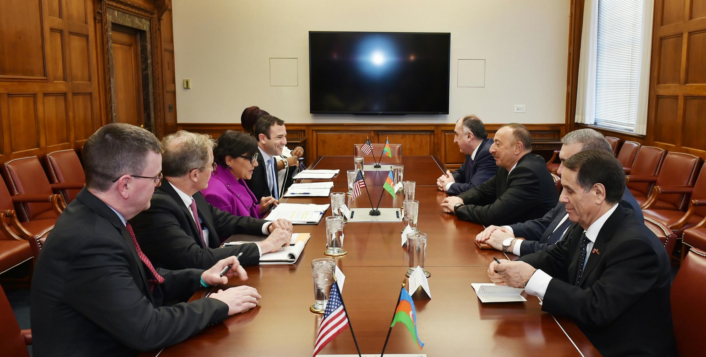 Ильхам Алиев встретился с министром торговли США Пенни Прицкер