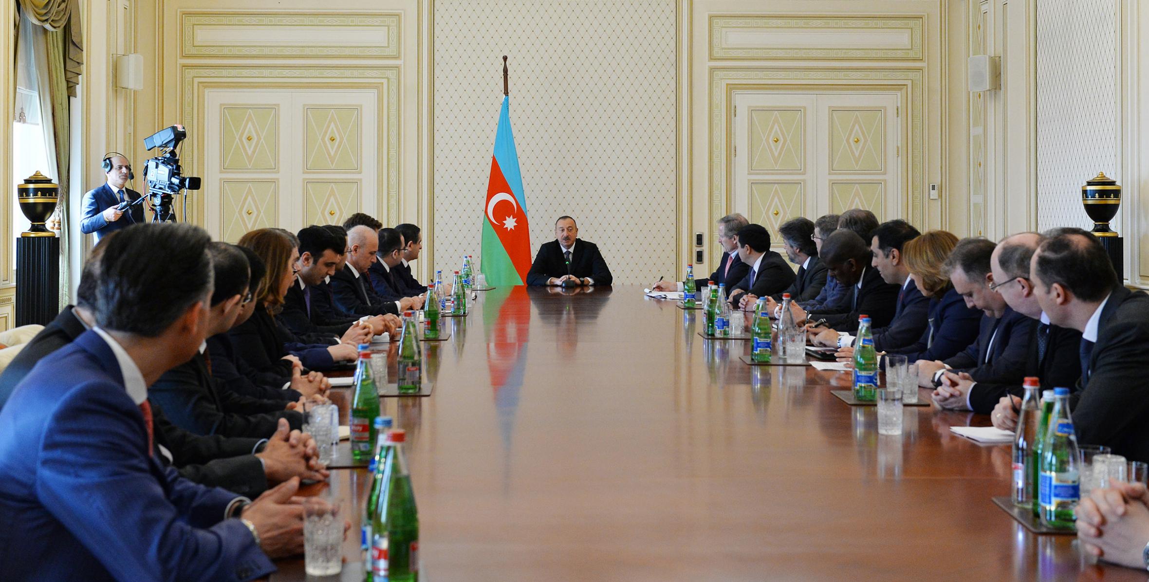 Ильхам Алиев принял делегацию Американской торговой палаты в Азербайджане