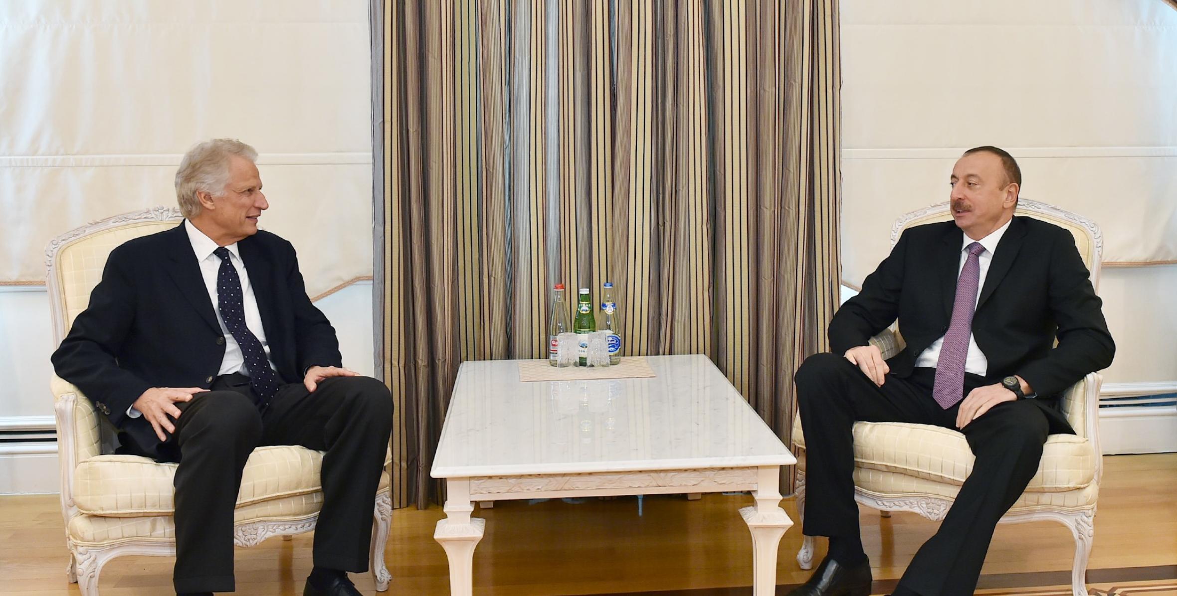 Ильхам Алиев принял бывшего премьер-министра Франции Доминика де Вильпена