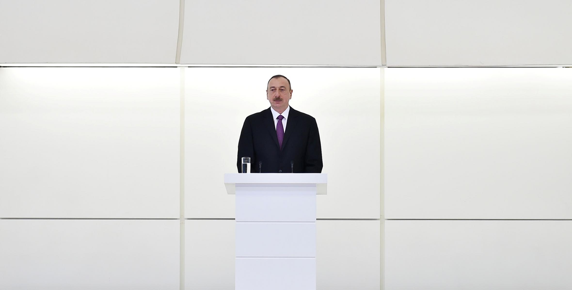 Ilham Aliyev attended official reception on 93rd anniversary of national leader and 71st anniversary of Victory over fascism