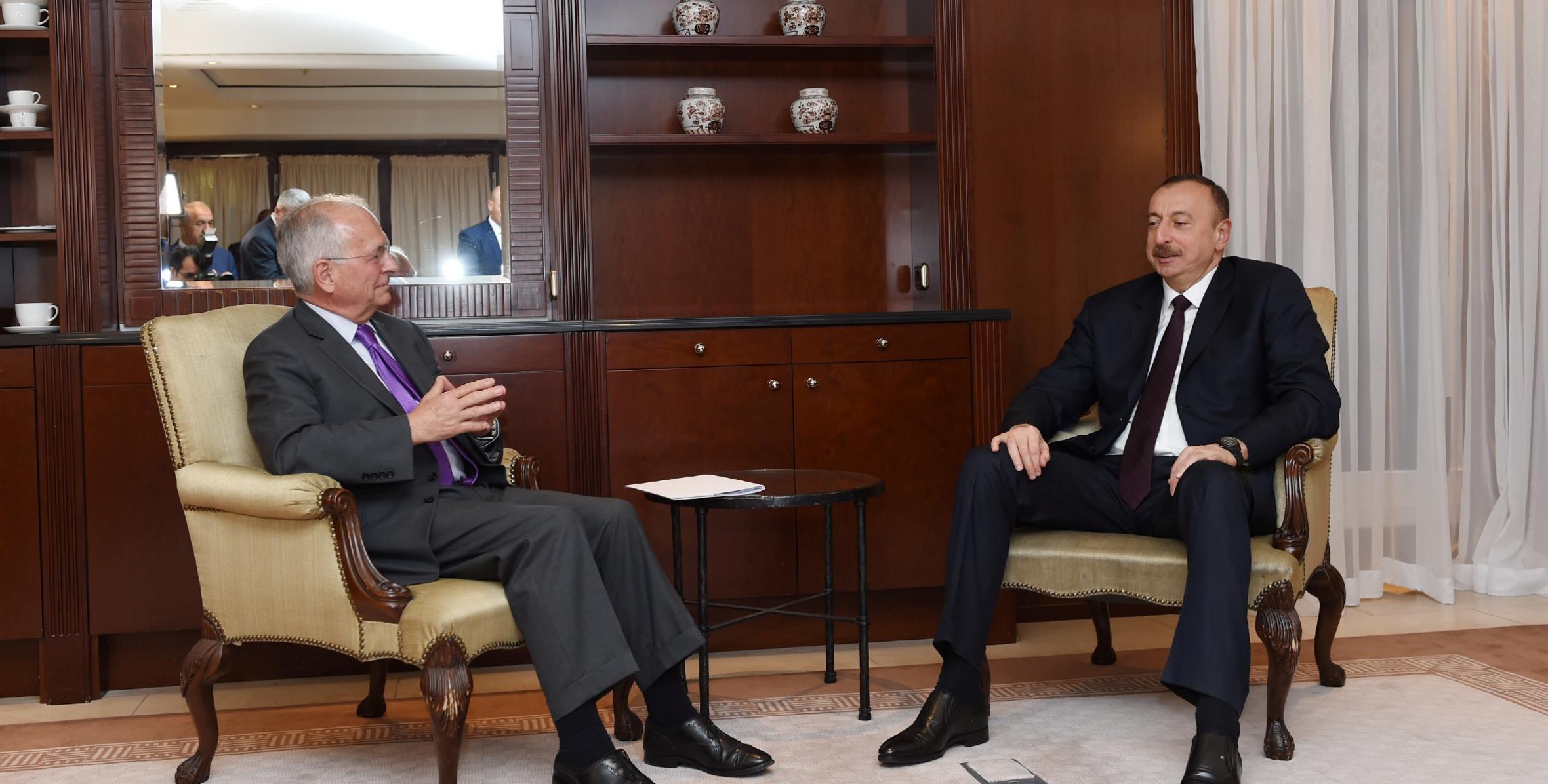 Ильхам Алиев встретился с председателем Мюнхенской конференции по безопасности