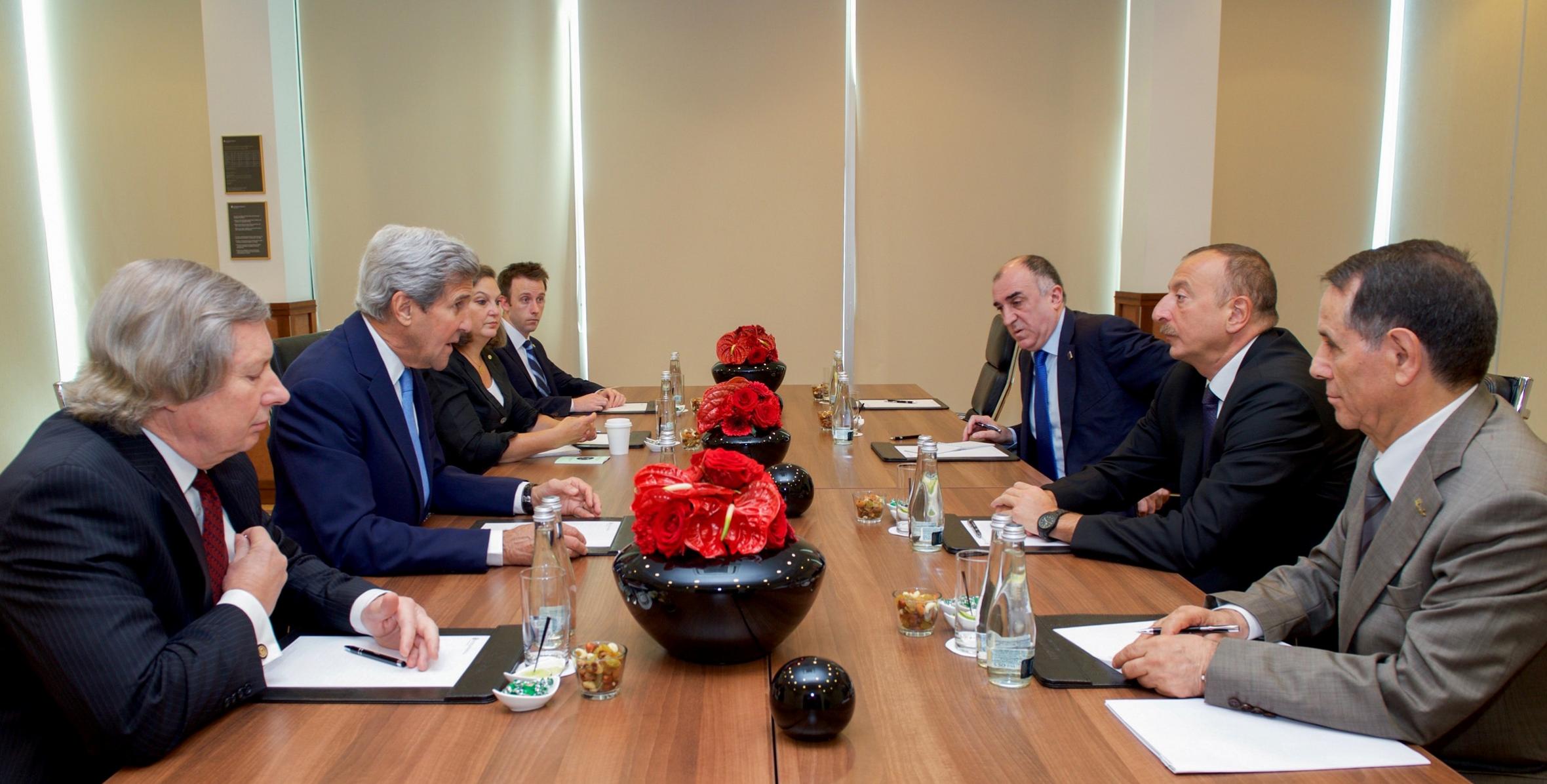 Ильхам Алиев встретился с государственным секретарем США Джоном Керри