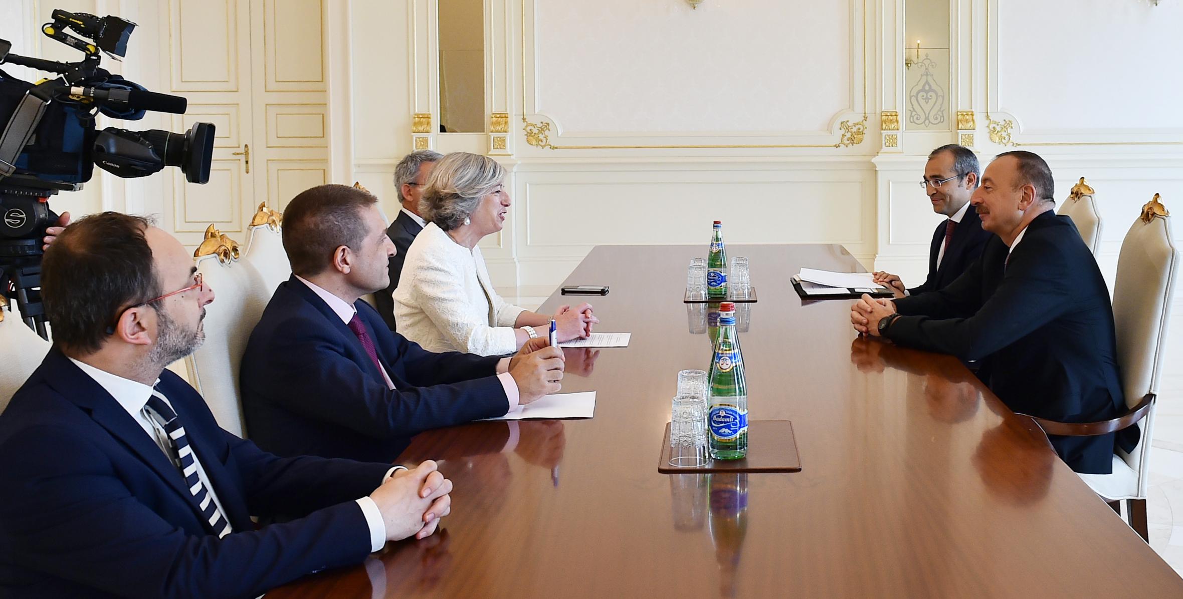 Ильхам Алиев принял делегацию, возглавляемую министром образования, университетов и исследований Италии