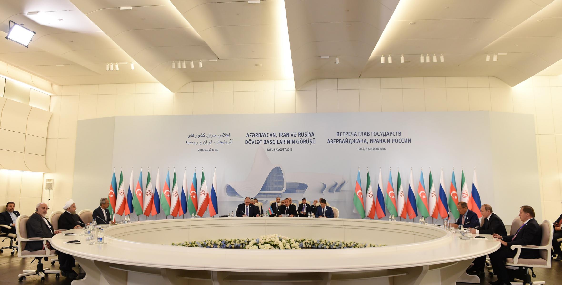 Azerbaijani, Iranian and Russian presidents hold trilateral meeting