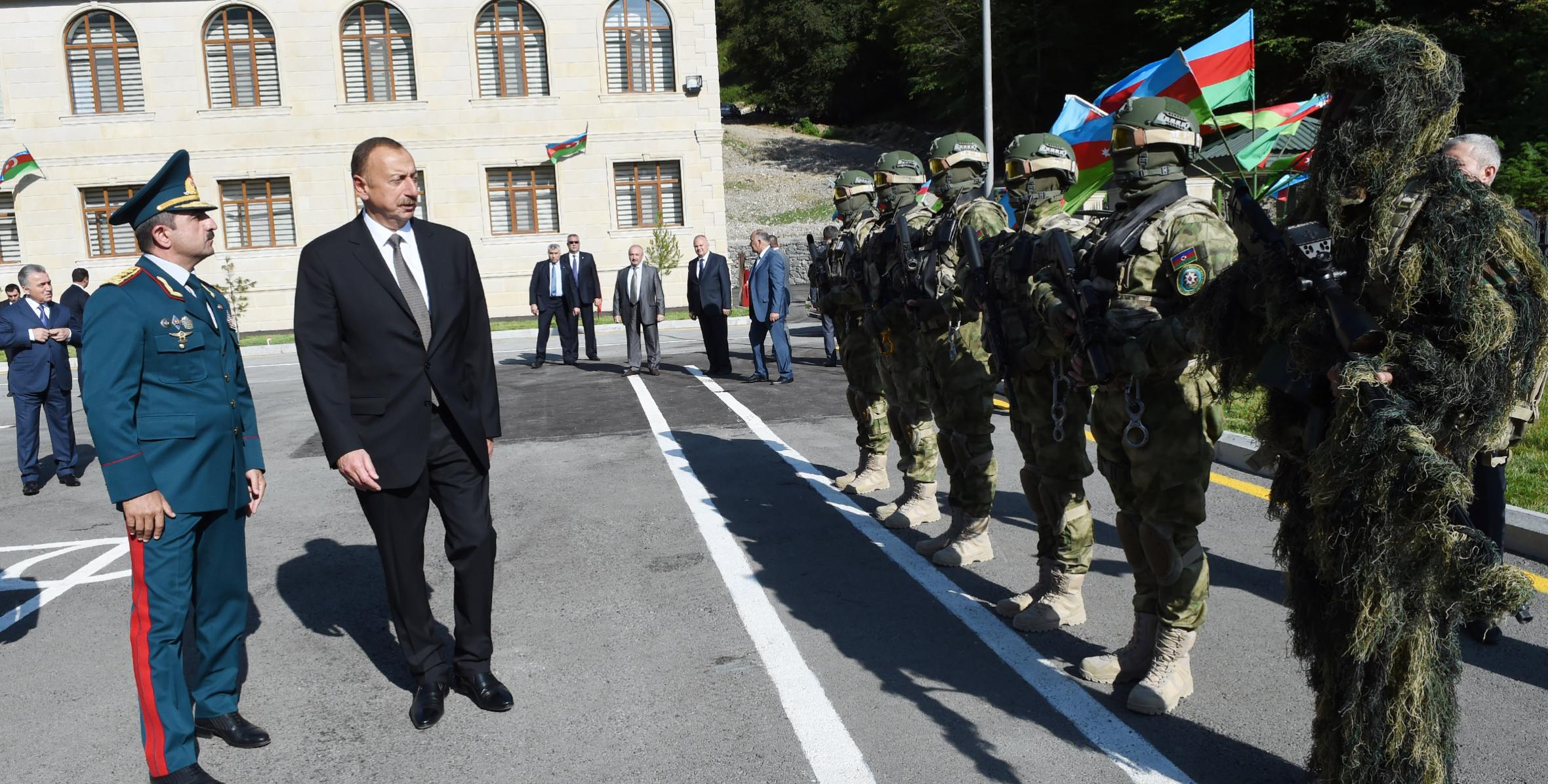 Ильхам Алиев ознакомился с условиями, созданными на пограничной заставе «Лаза» Шекинского погранотряда
