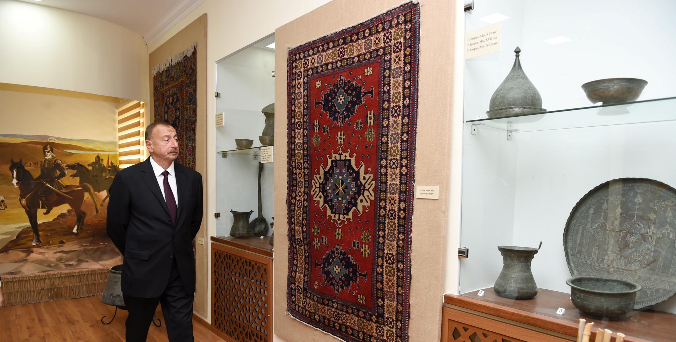 Ильхам Алиев в рамках поездки в Сальянский район принял участие в открытии Историко-краеведческого музея.