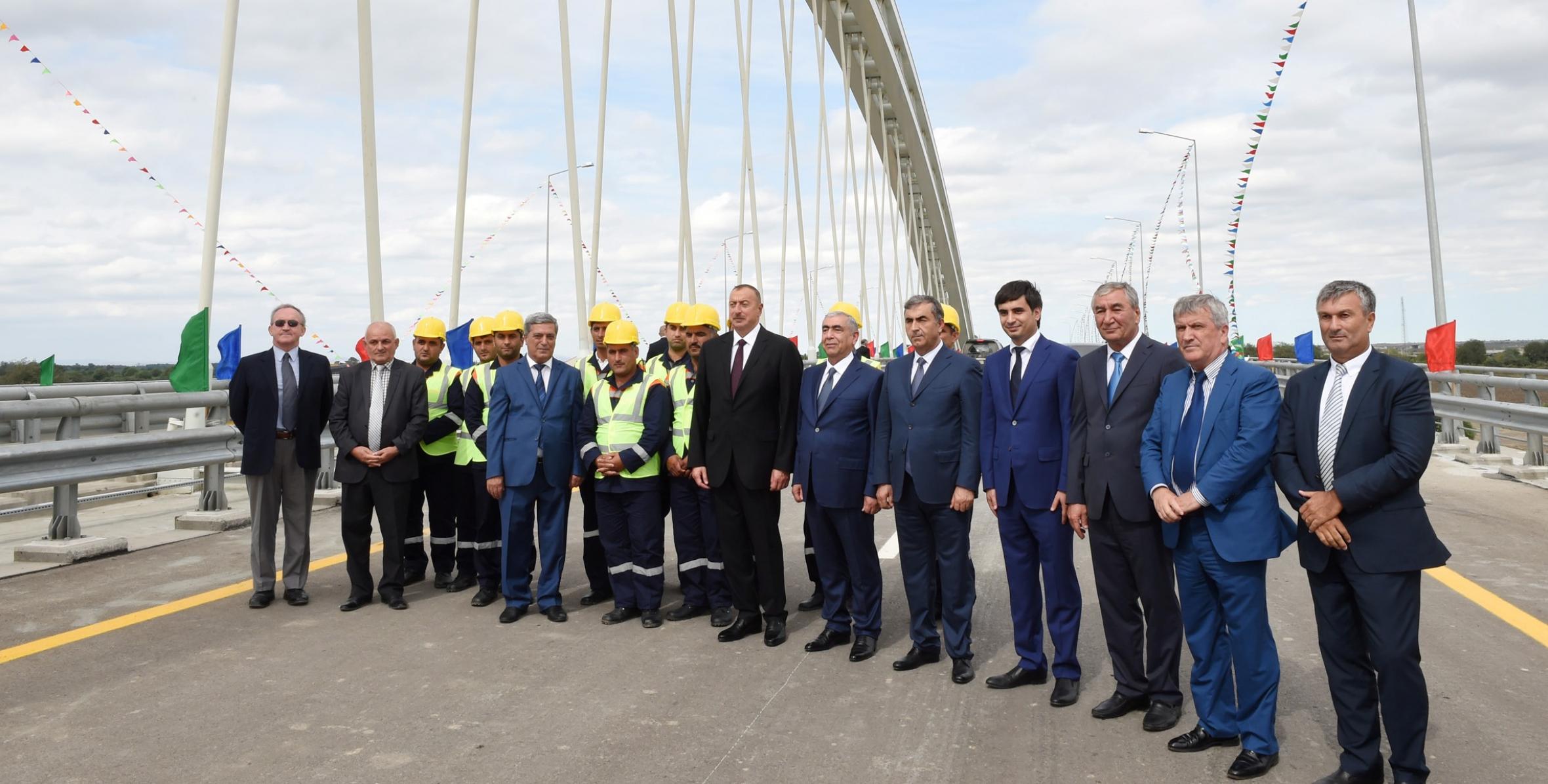 Ильхам Алиев принял участие в открытии автомобильной дороги Алят-Астара- государственная граница Исламской Республики Иран