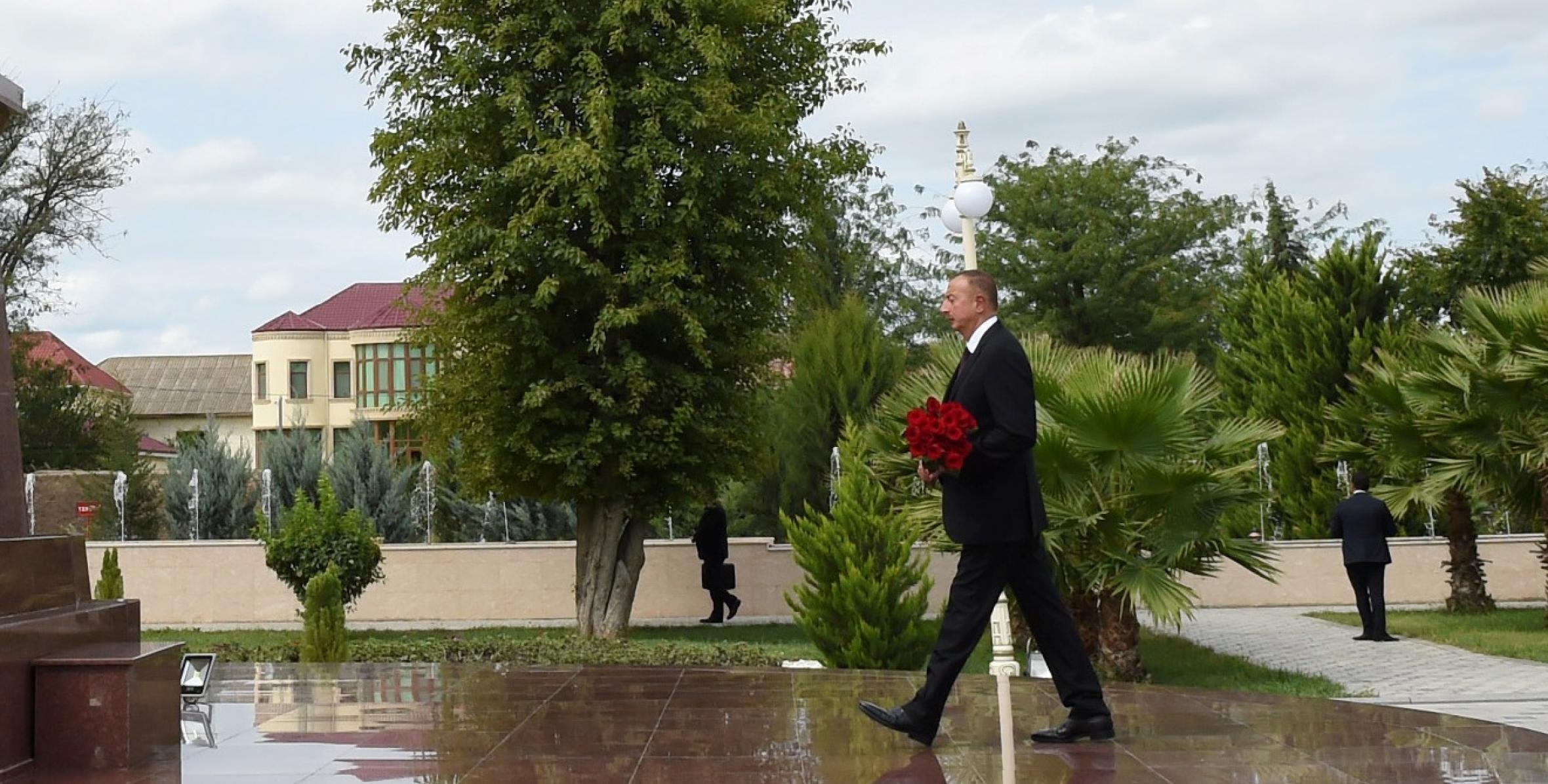 Ilham Aliyev arrived in Salyan district for a visit