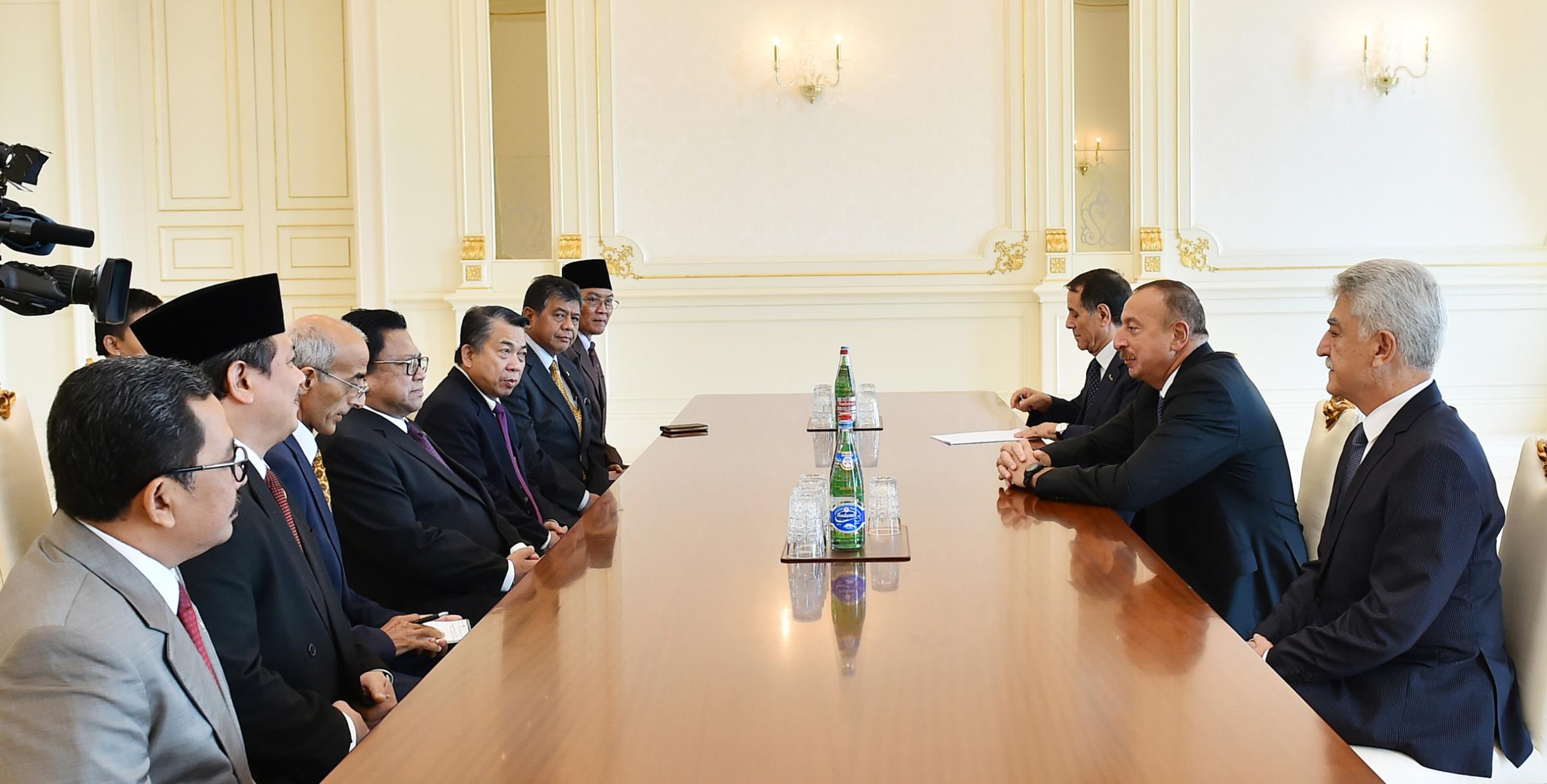 Ilham Aliyev receives Indonesian delegation