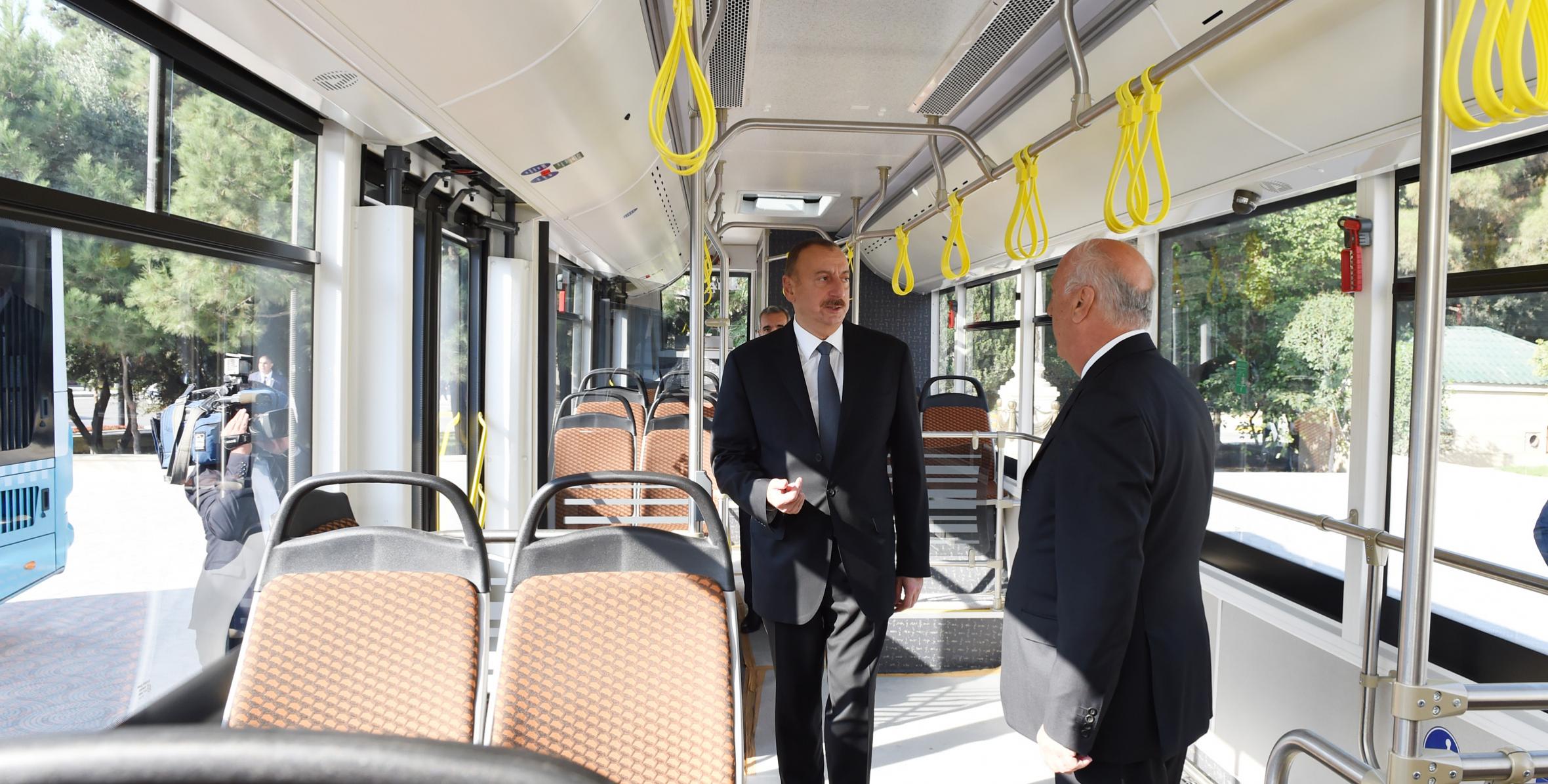 Ilham Aliyev viewed new buses in Sumgayit