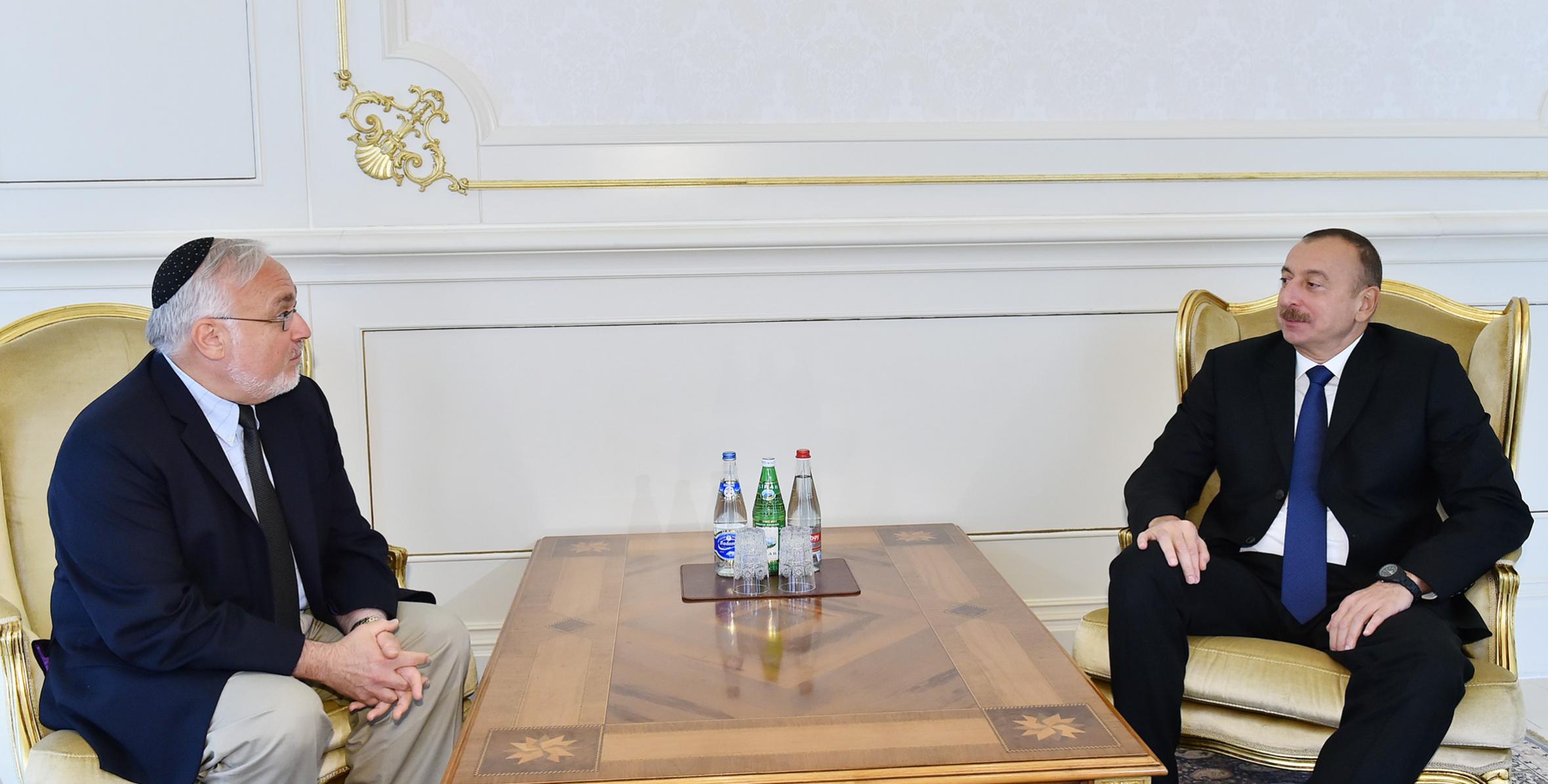 Ильхам Алиев принял заместителя руководителя Центра Симона Визенталя в США