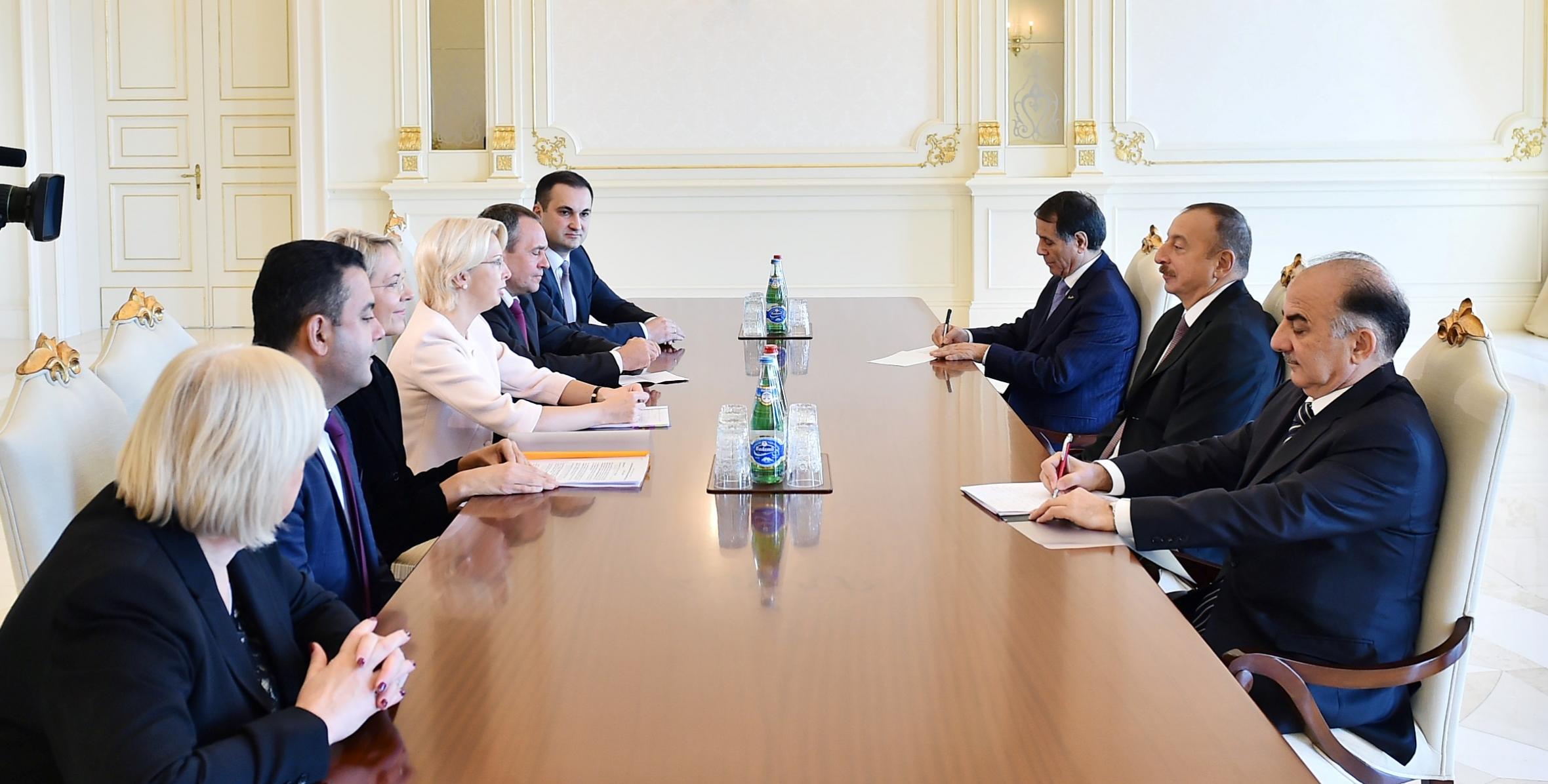 Ильхам Алиев принял делегацию во главе с председателем Сейма Латвии