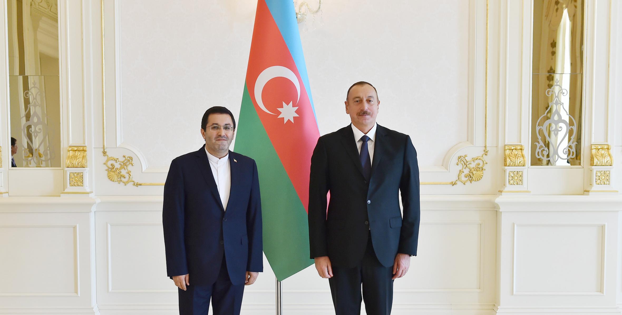 Ильхам Алиев принял верительные грамоты новоназначенного посла Ирана в Азербайджане