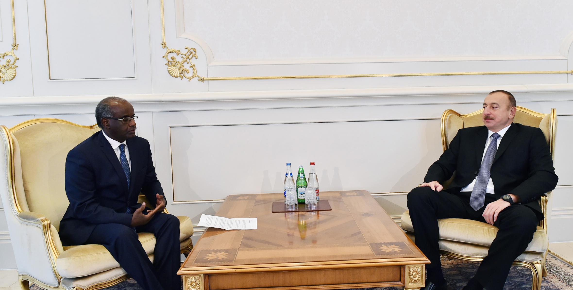 Ильхам Алиев принял верительные грамоты новоназначенного посла Джибути в Азербайджане