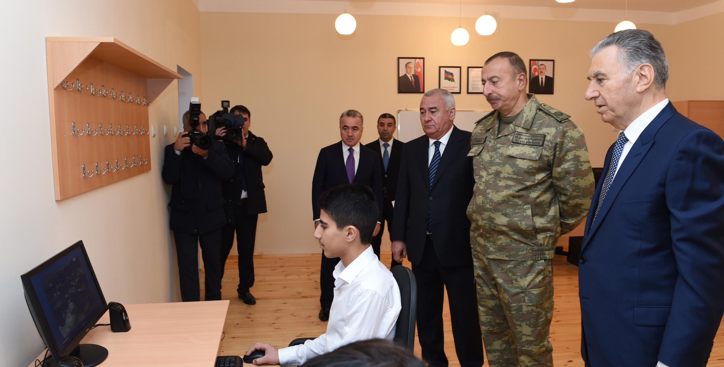 Ильхам Алиев ознакомился с условиями, созданными в новом поселке для вынужденных переселенцев в городе Горадиз Физулинского района