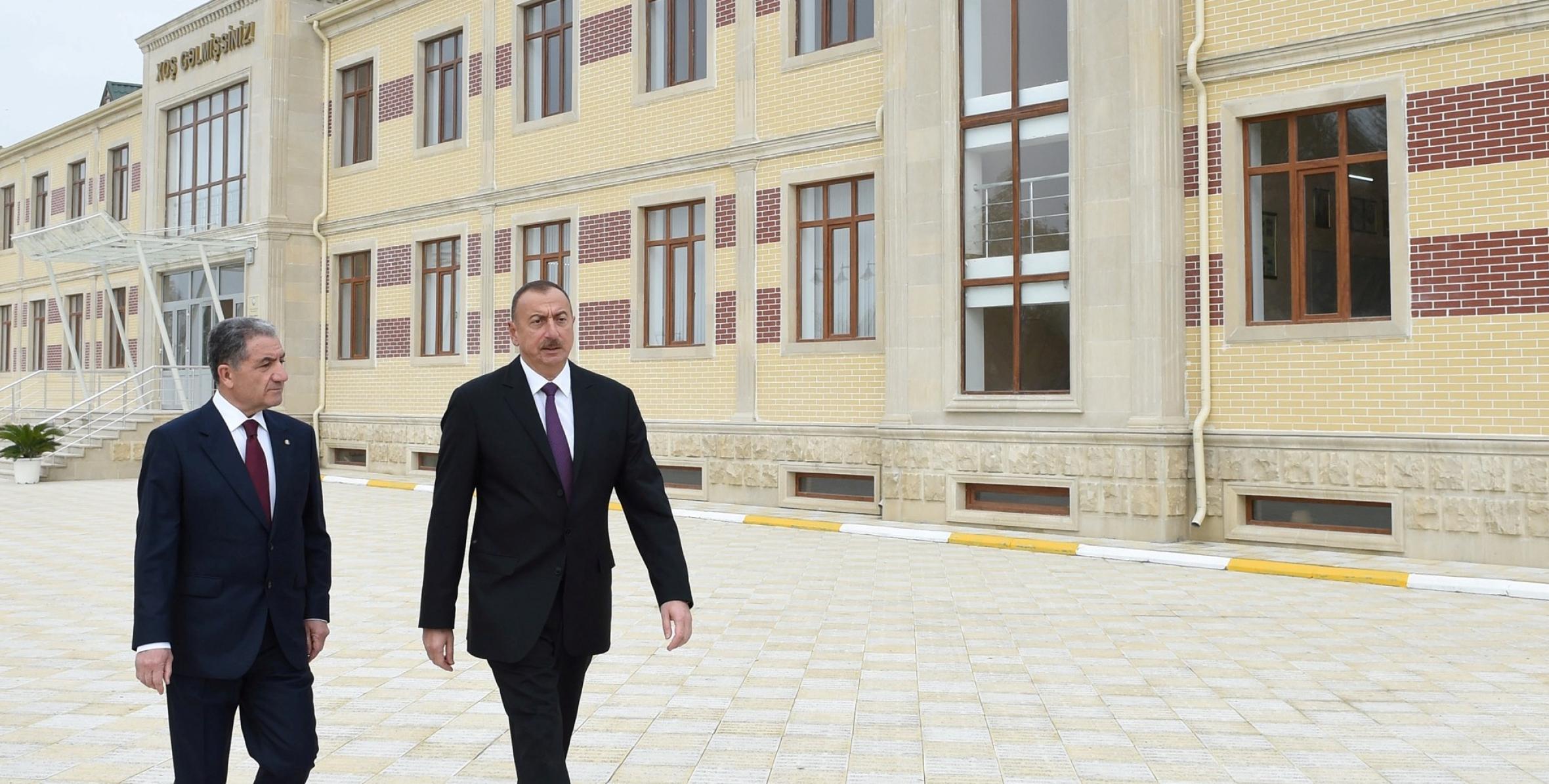 Ильхам Алиев принял участие в открытии здания Бейляганской городской полной средней школы номер 8 на 240 ученических мест, построенной по инициативе Фонда Гейдара Алиева