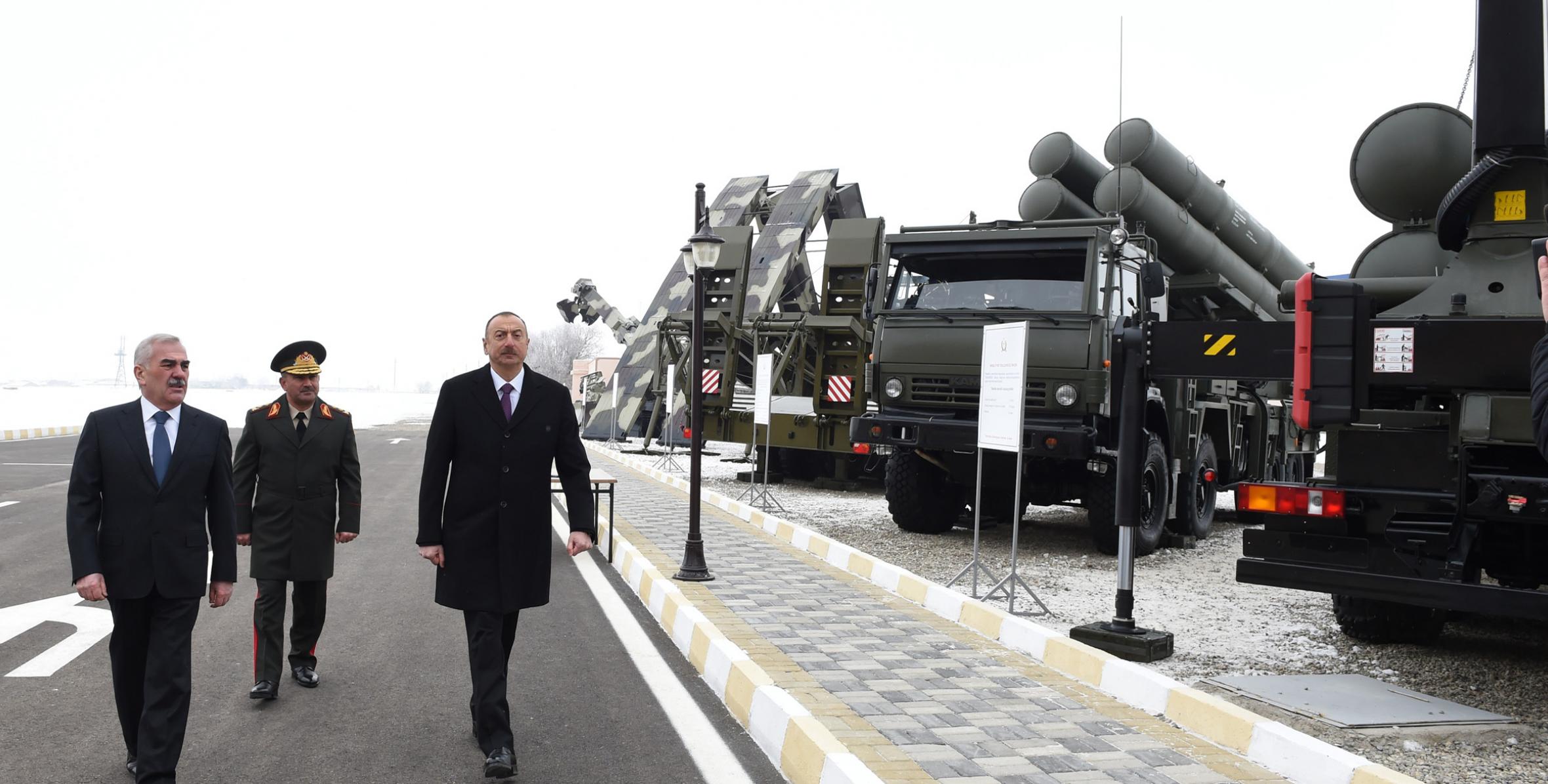 Ильхам Алиев принял участие в открытии солдатской казармы и армейского бытового комплекса в Н-ской воинской части Отдельной общевойсковой армии