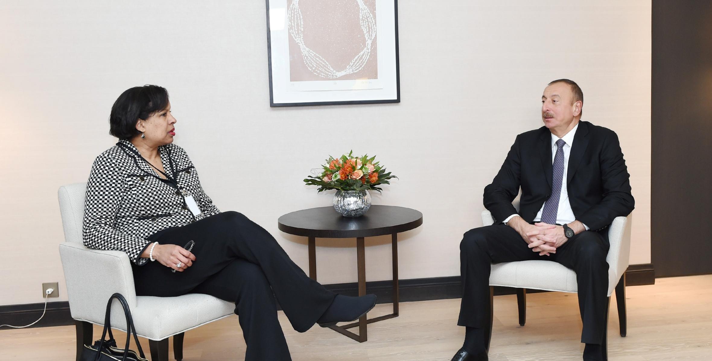İlham Əliyev “Microsoft” şirkətinin ümumdünya dövlət qurumları ilə əlaqələr üzrə korporativ vitse-prezidenti ilə görüşüb