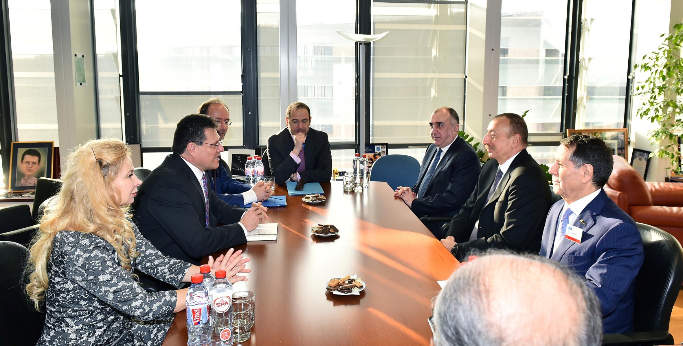 İlham Əliyev Brüsseldə Avropa Komissiyasının enerji birliyi üzrə vitse-prezidenti Maroş Şevçoviç ilə görüşüb
