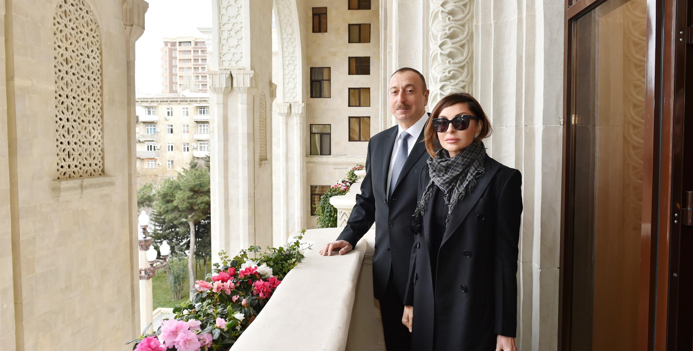 Ilham Aliyev viewed conditions created at administrative building of Azerbaijan Railways CJSC