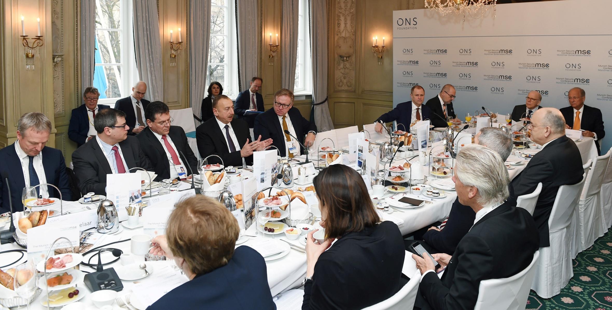 Ильхам Алиев принял участие в «круглом столе» в рамках Мюнхенской конференции по безопасности