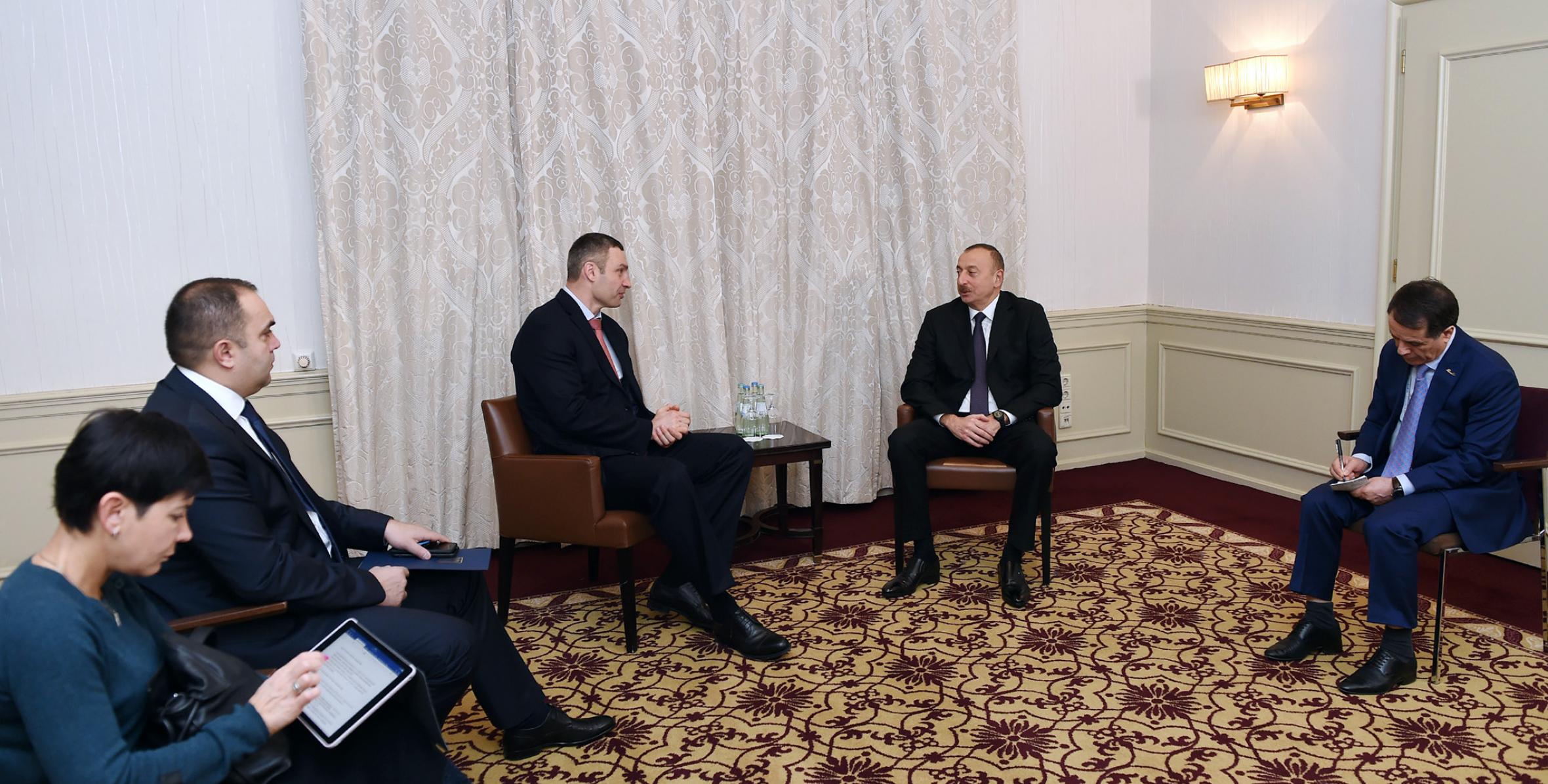 Ильхам Алиев встретился в Мюнхене с мэром Киева