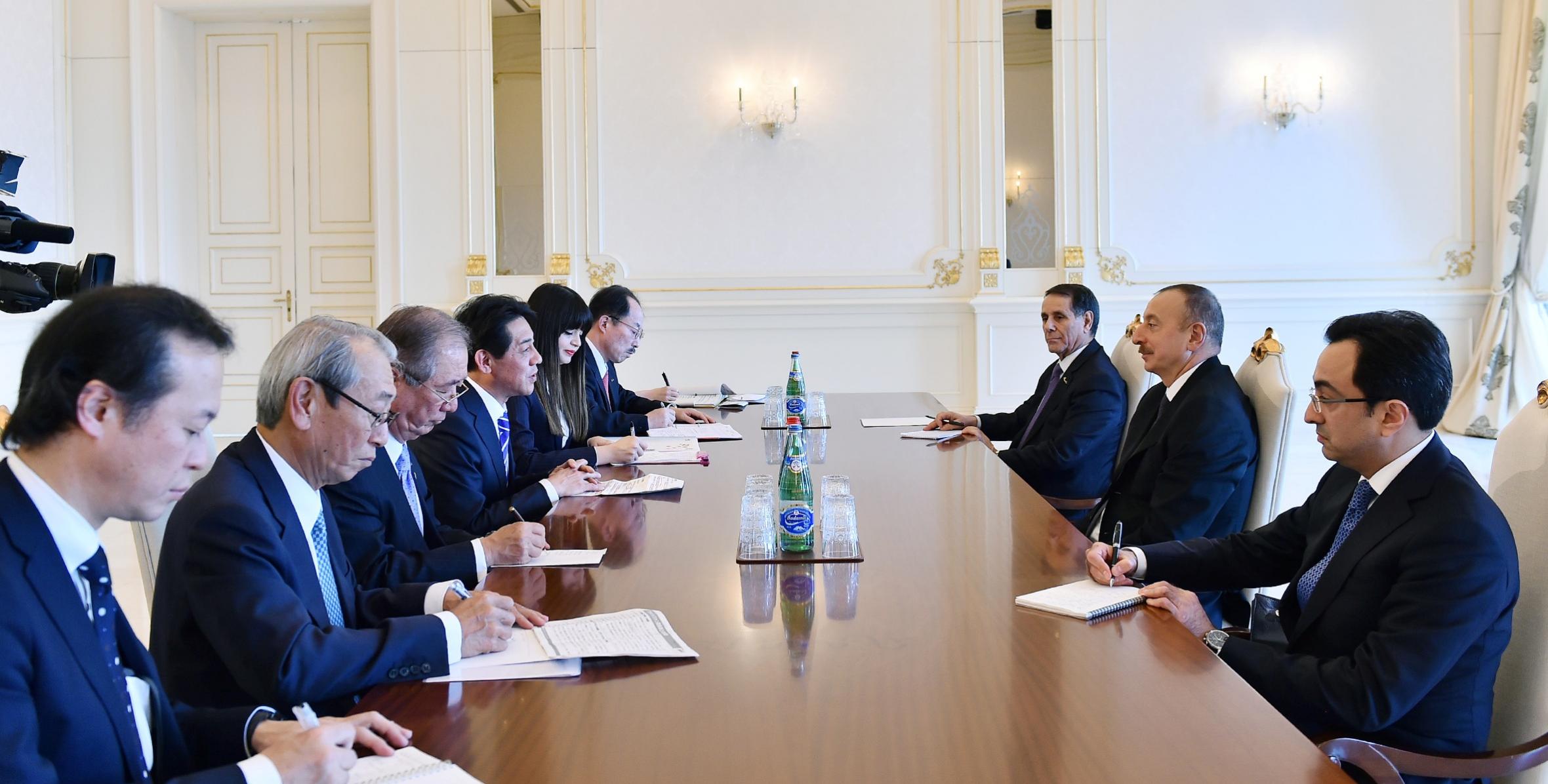 Ильхам Алиев принял делегацию во главе с государственным министром Японии