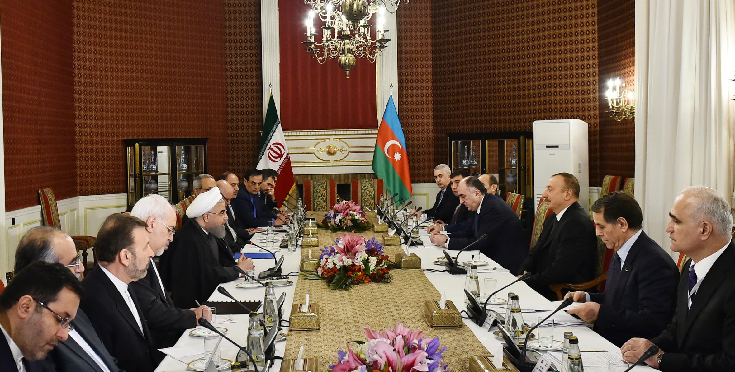 Состоялись переговоры президентов Азербайджана и Ирана в расширенном составе
