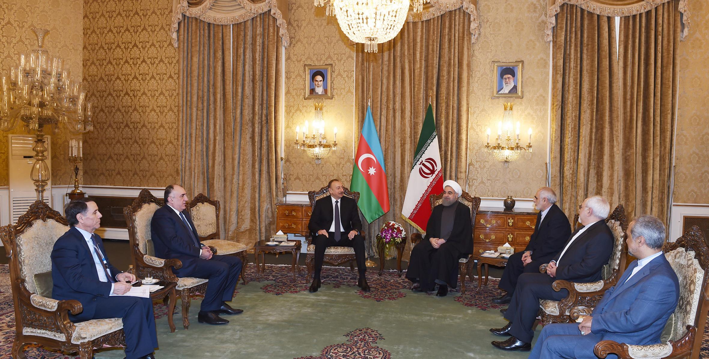 Встреча Ильхама Алиева и Президента Ирана Хасана Роухани в узком составе