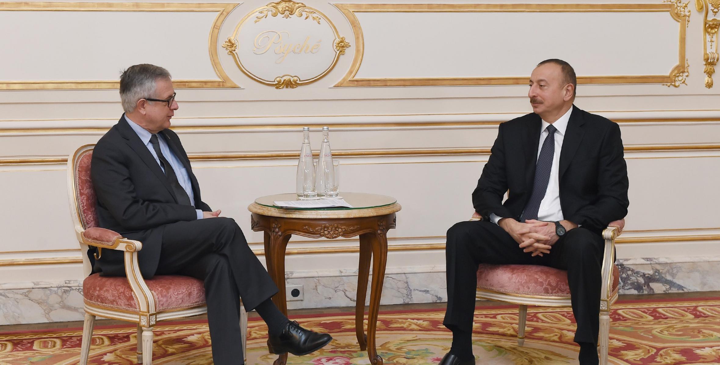 Ilham Aliyev met with CEO of Credit Agricole SA in Paris