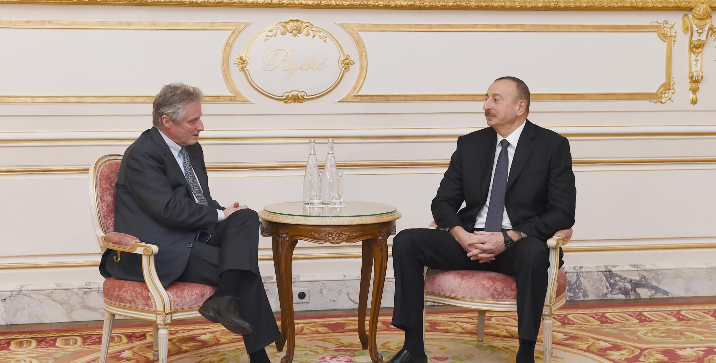 Ilham Aliyev met with Senior Executive Vice President of Thales International in Paris
