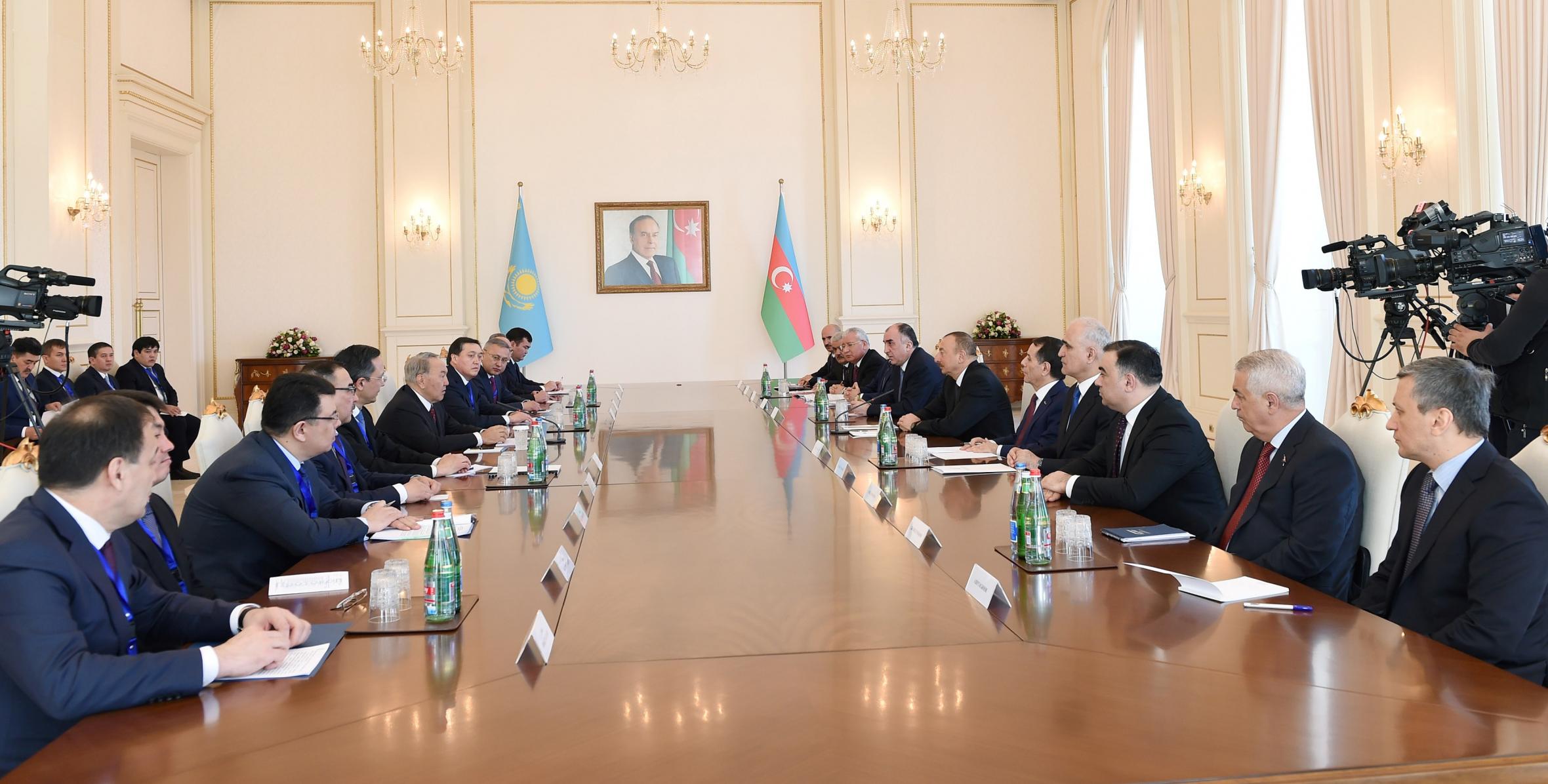 Состоялась встреча Ильхама Алиева и Президента Республики Казахстан Нурсултана Назарбаева в расширенном составе