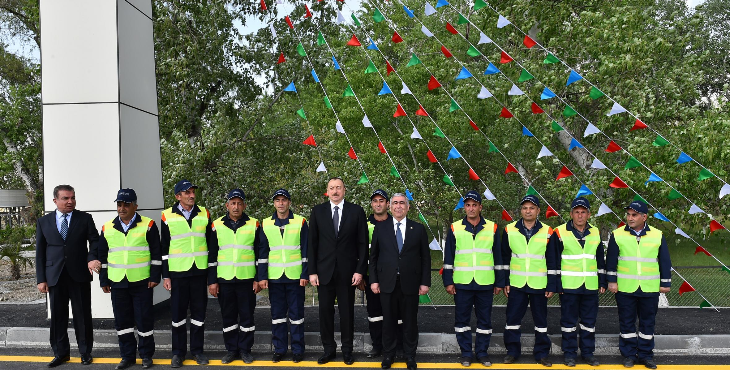 Ильхам Алиев принял участие в открытии автодороги Салахлы-Балчылы-Аггыраглы-Варвара-Джирдахан в Евлахском районе