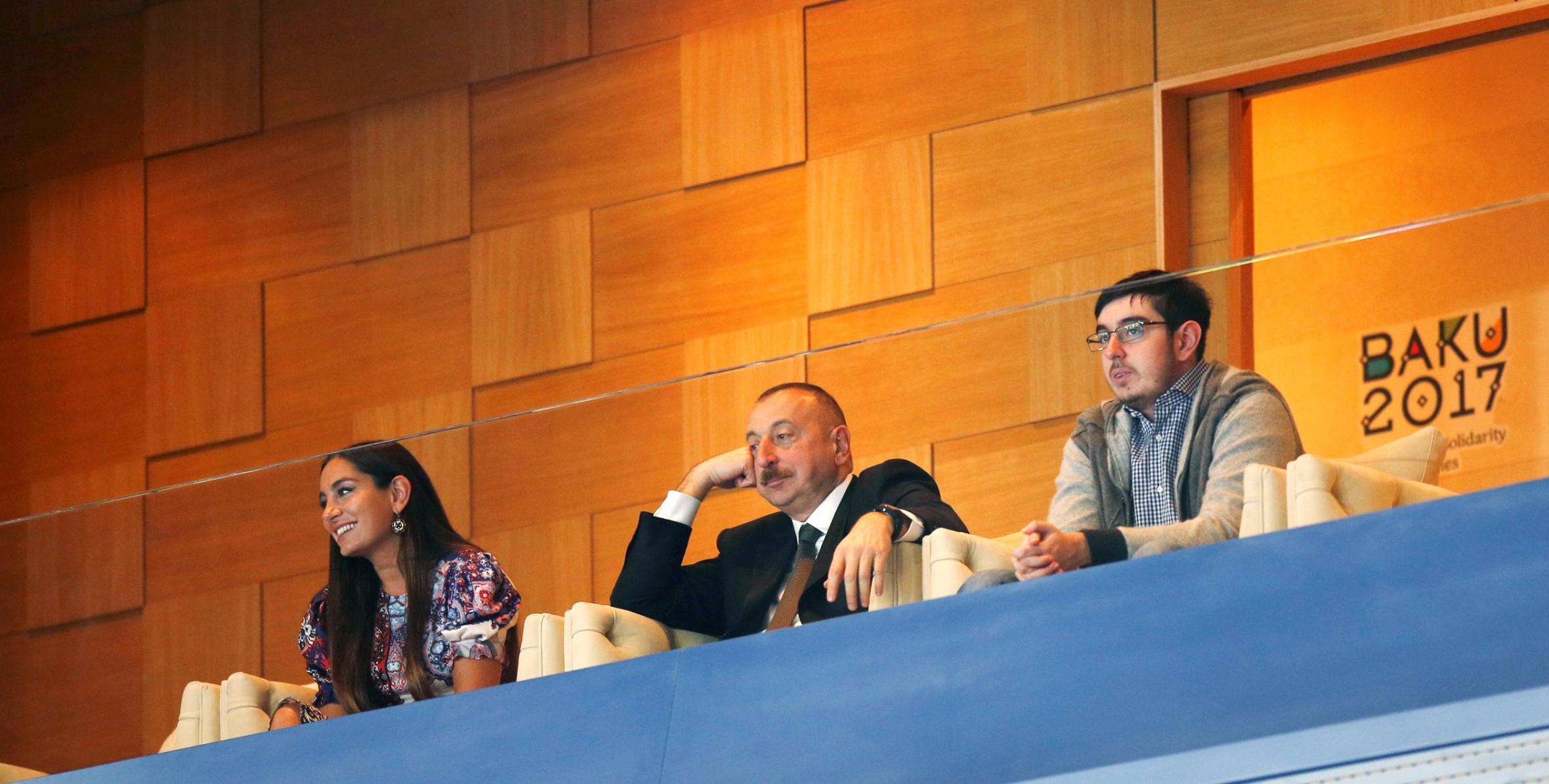 Ilham Aliyev presented medals to winners