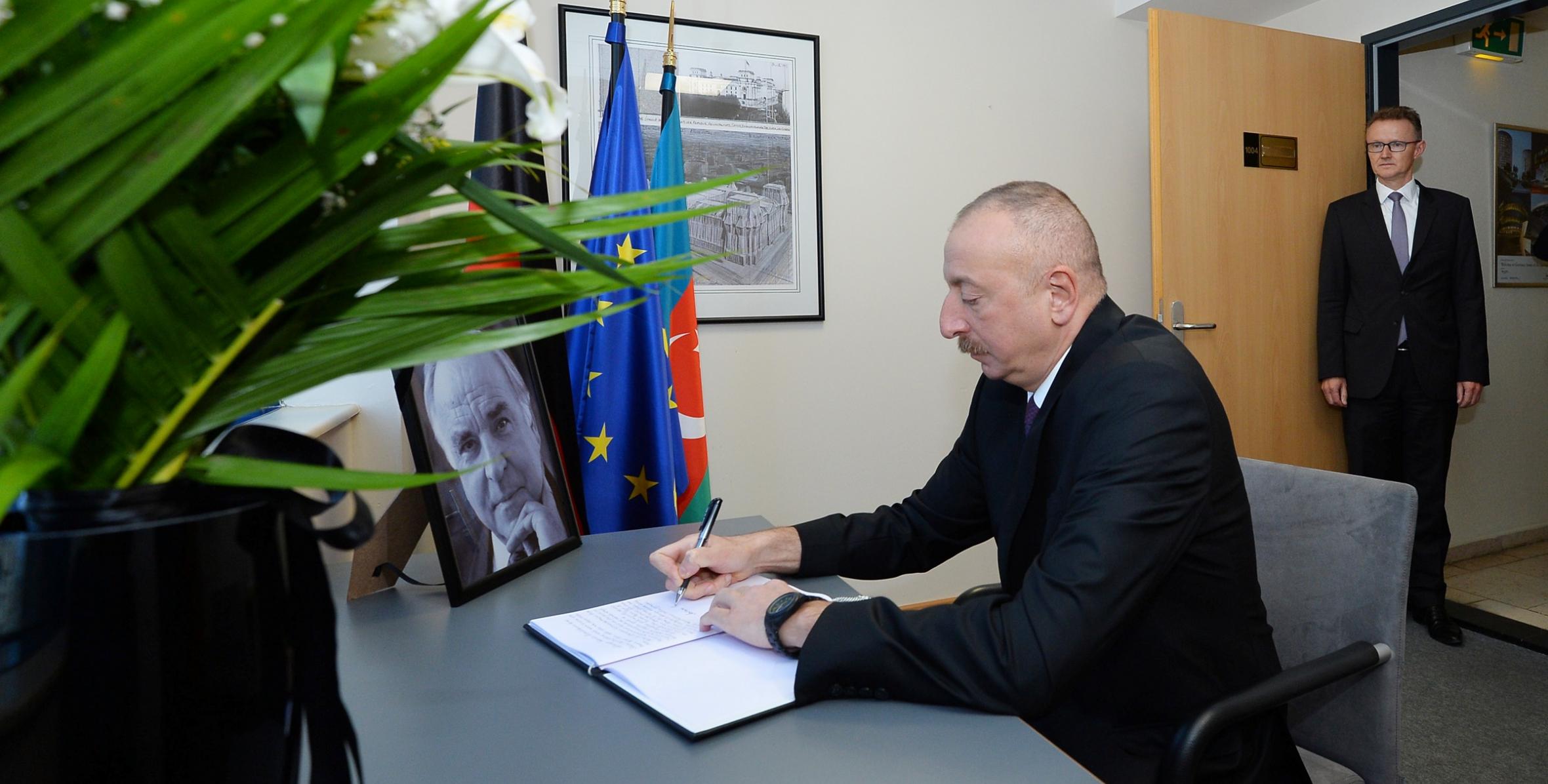 Ильхам Алиев выразил соболезнование в связи с кончиной бывшего Федерального Канцлера Германии Гельмута Коля