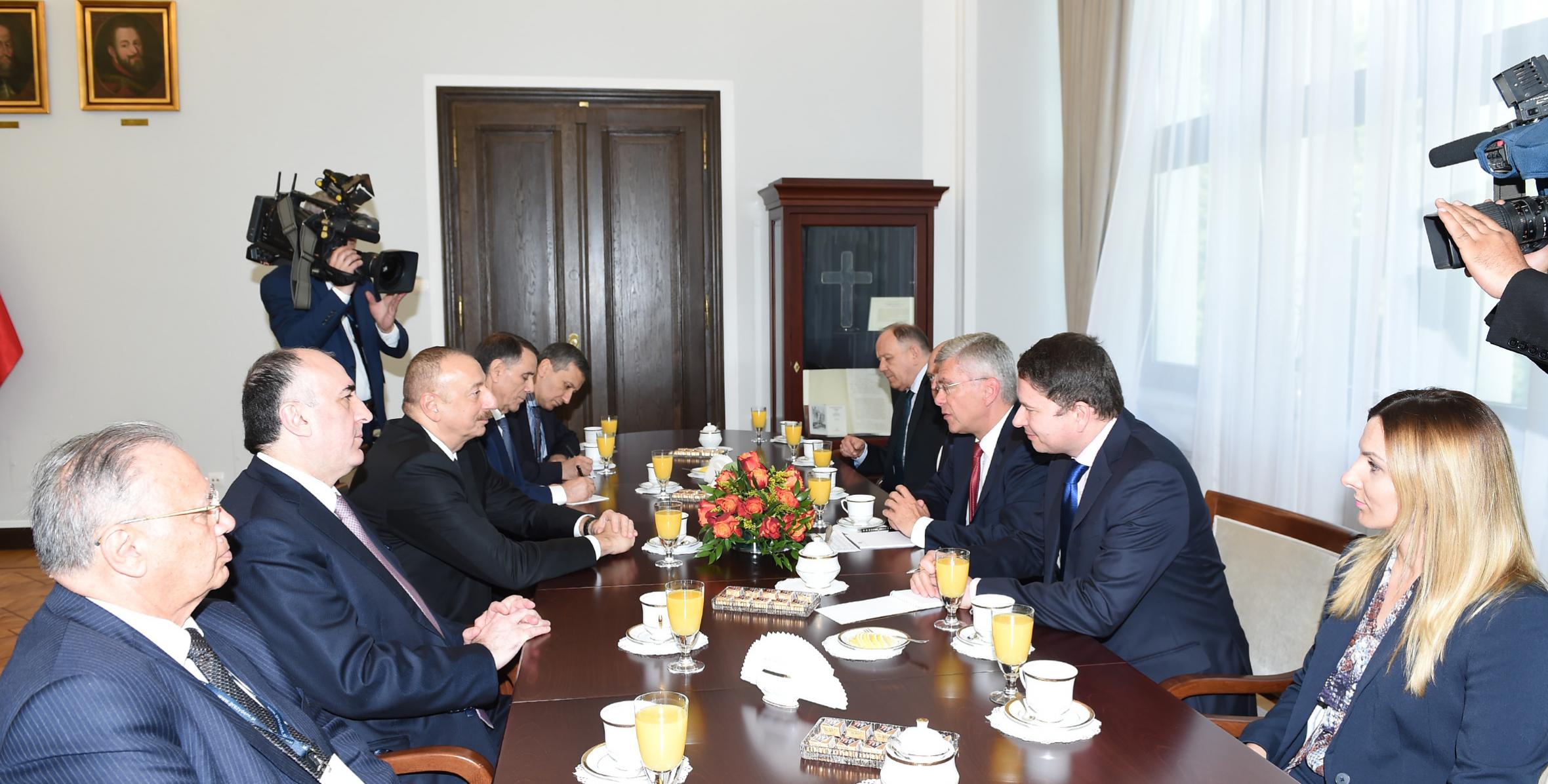 Ильхам Алиев встретился с маршалом Сената Польши
