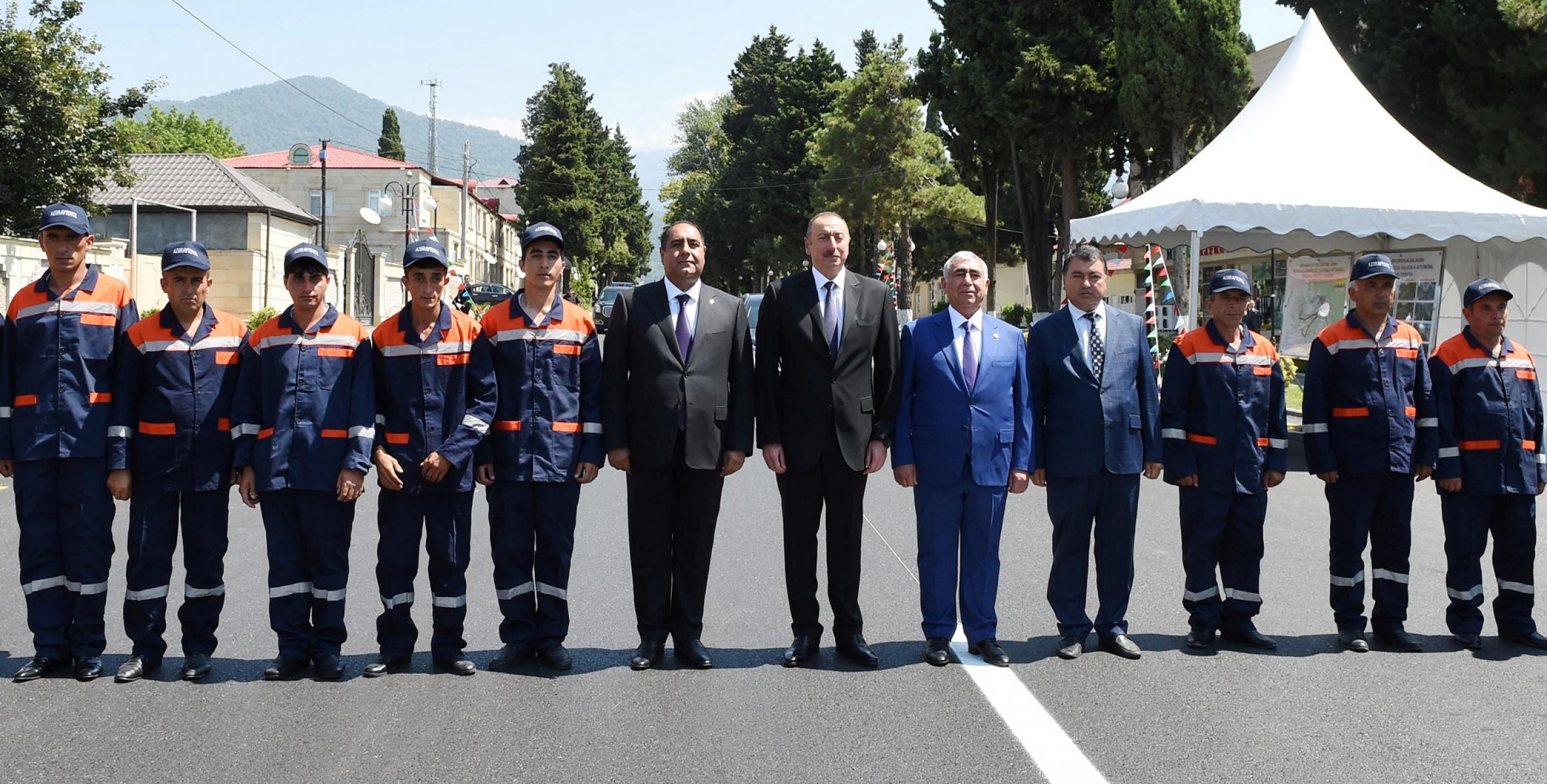 İlham Əliyev Balakən-Sarıbulaq-Qabaqçöl-Xalatala avtomobil yolunun açılışında iştirak edib