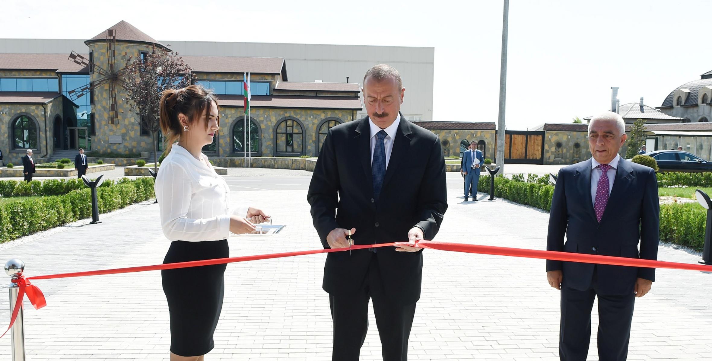Ильхам Алиев принял участие в открытии Шамкирского центра автоматического управления и контроля Открытого акционерного общества «Азеришыг»
