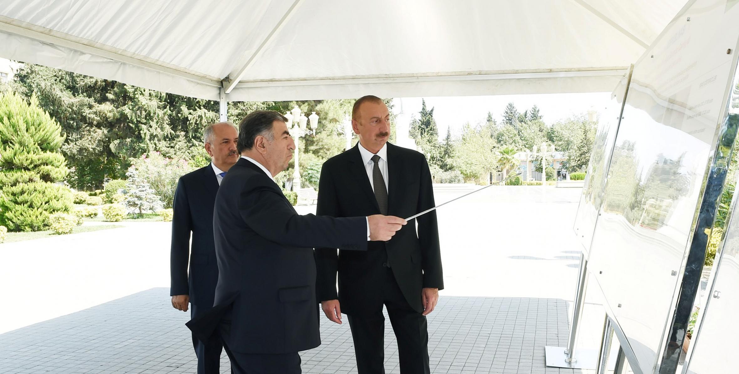 Ильхам Алиев в рамках поездки в Джалилабад принял участие в церемонии сдачи в эксплуатацию системы снабжения питьевой водой и канализационной сети города