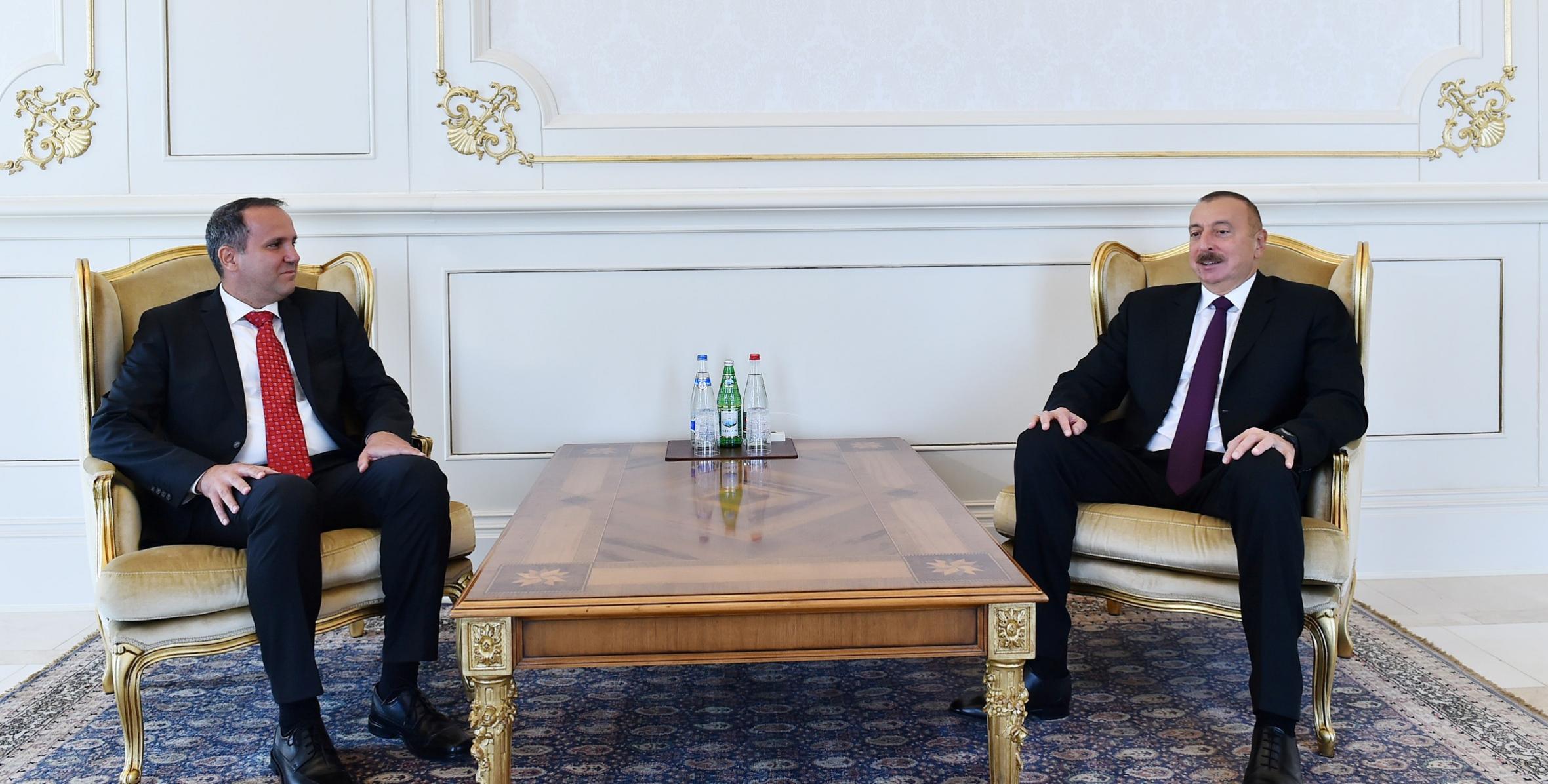 Ильхам Алиев принял верительные грамоты новоназначенного посла Венгрии в Азербайджане